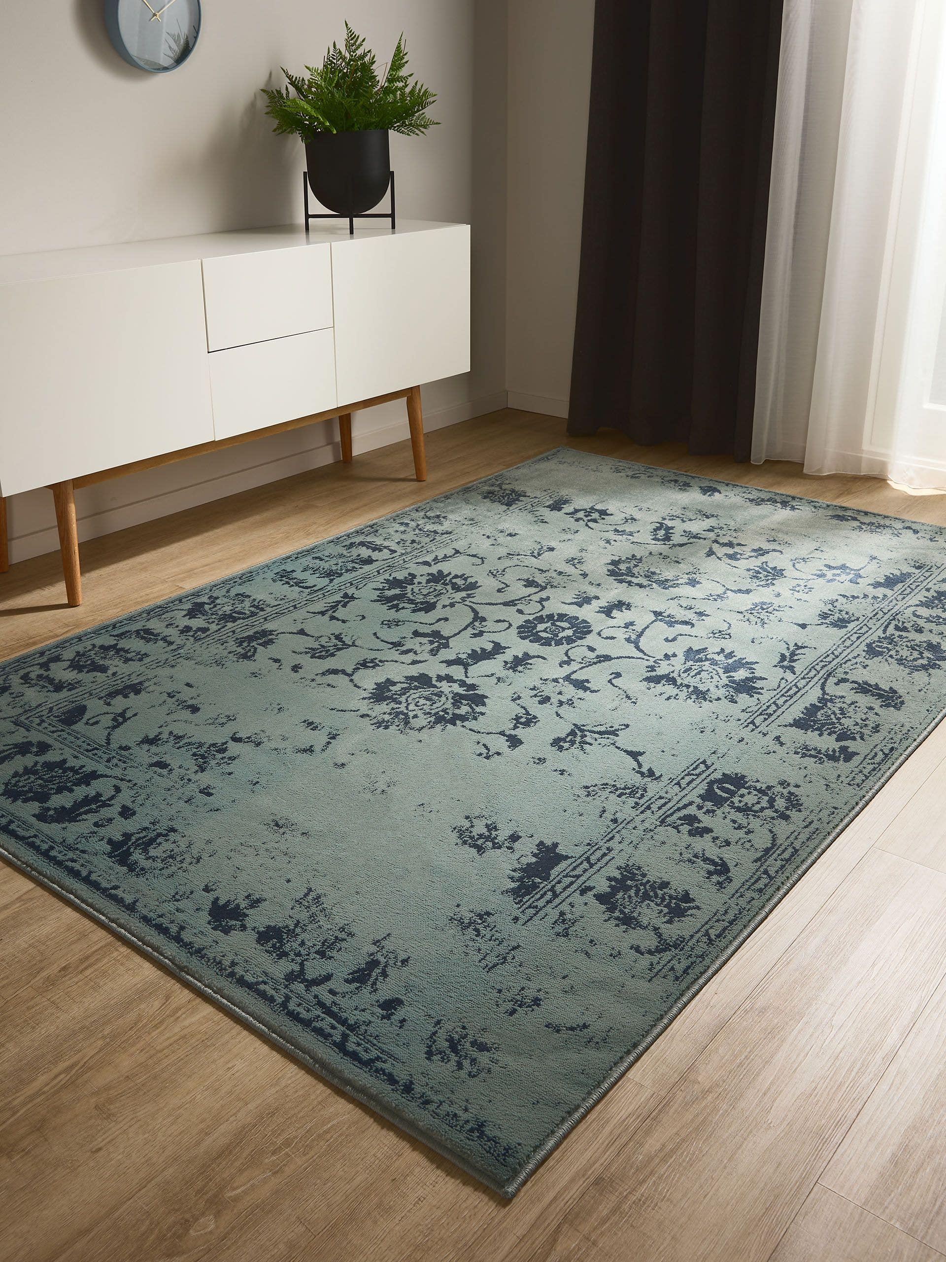 Rug made of 100% Polypropylene in Turquoise with a 6 - 10 mm high pile by benuta Basic