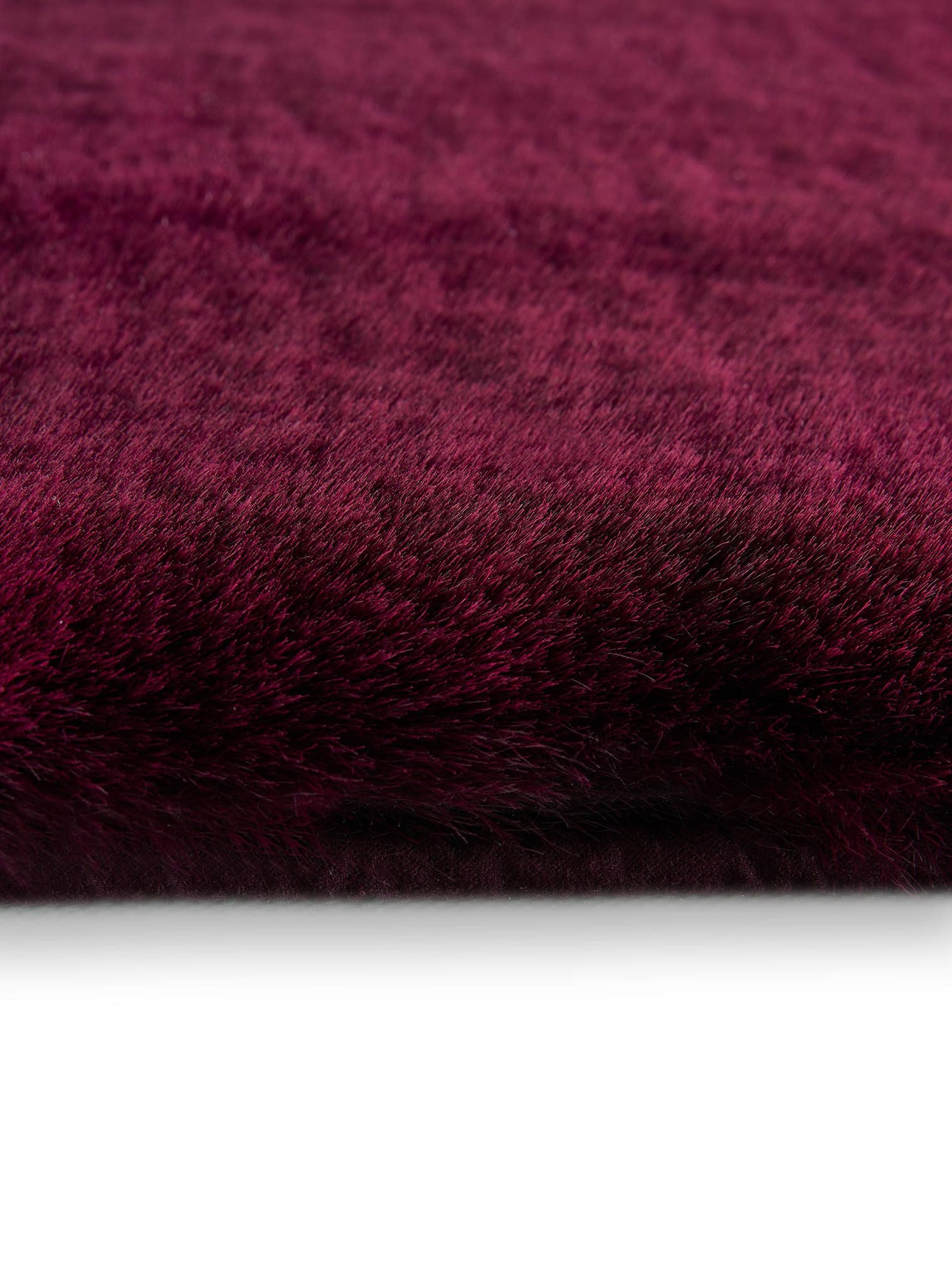 Teppich aus 100% Polyester in Rot mit 41 bis 50 mm hohem Flor von benuta Finest