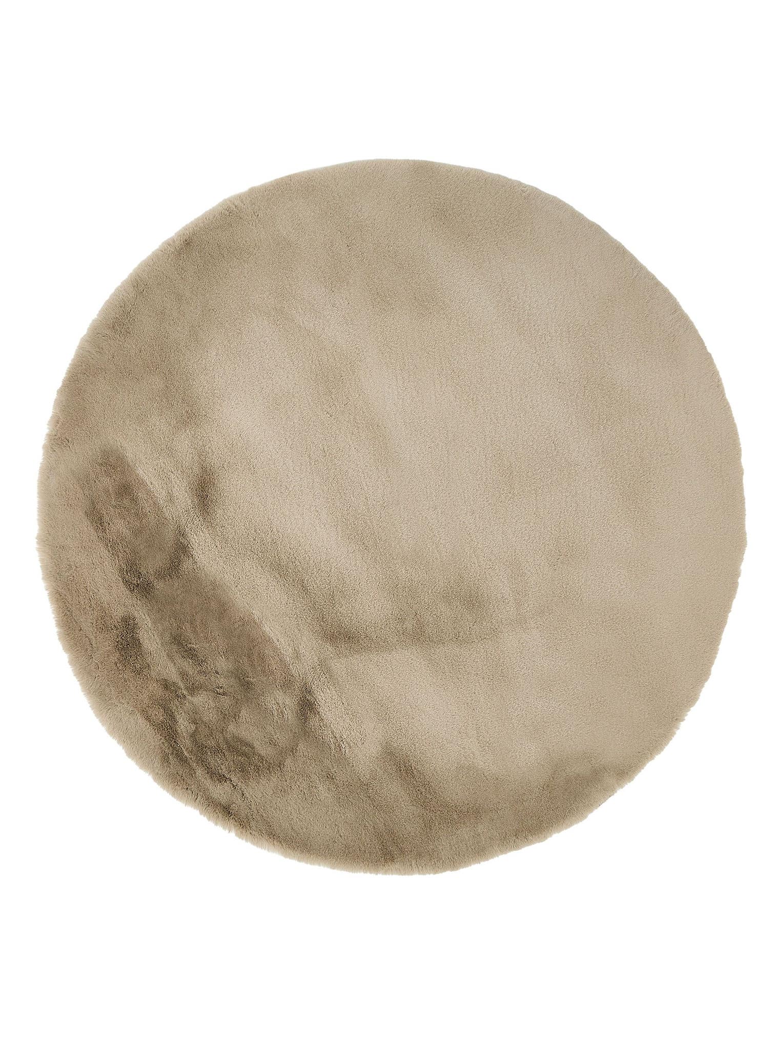 Teppich aus 100% Polyester in Taupe mit 41 bis 50 mm hohem Flor von benuta Finest