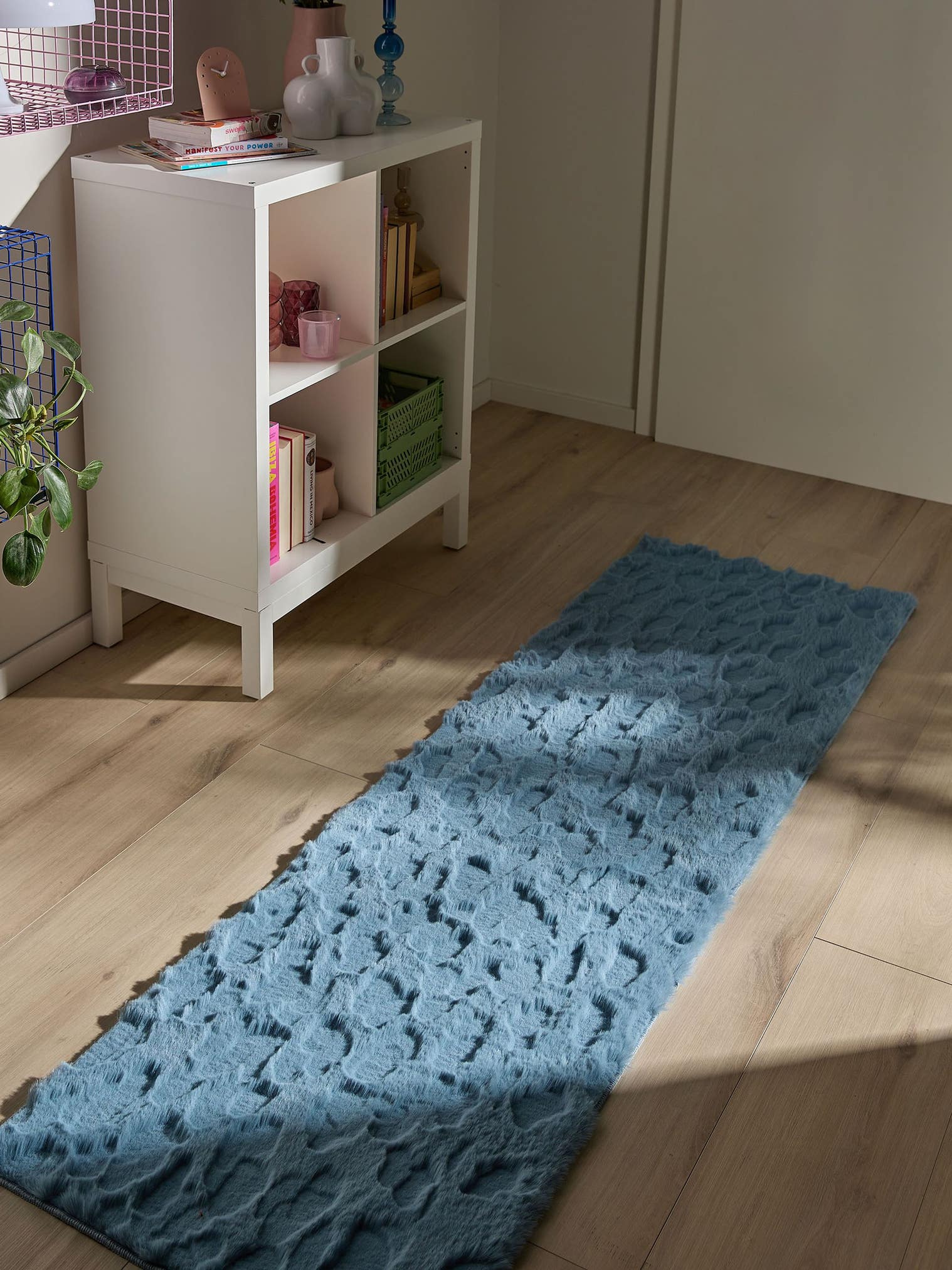 Teppich aus 100% Polyester in Blå mit 21 - 30 mm hohem Flor von benuta Pop