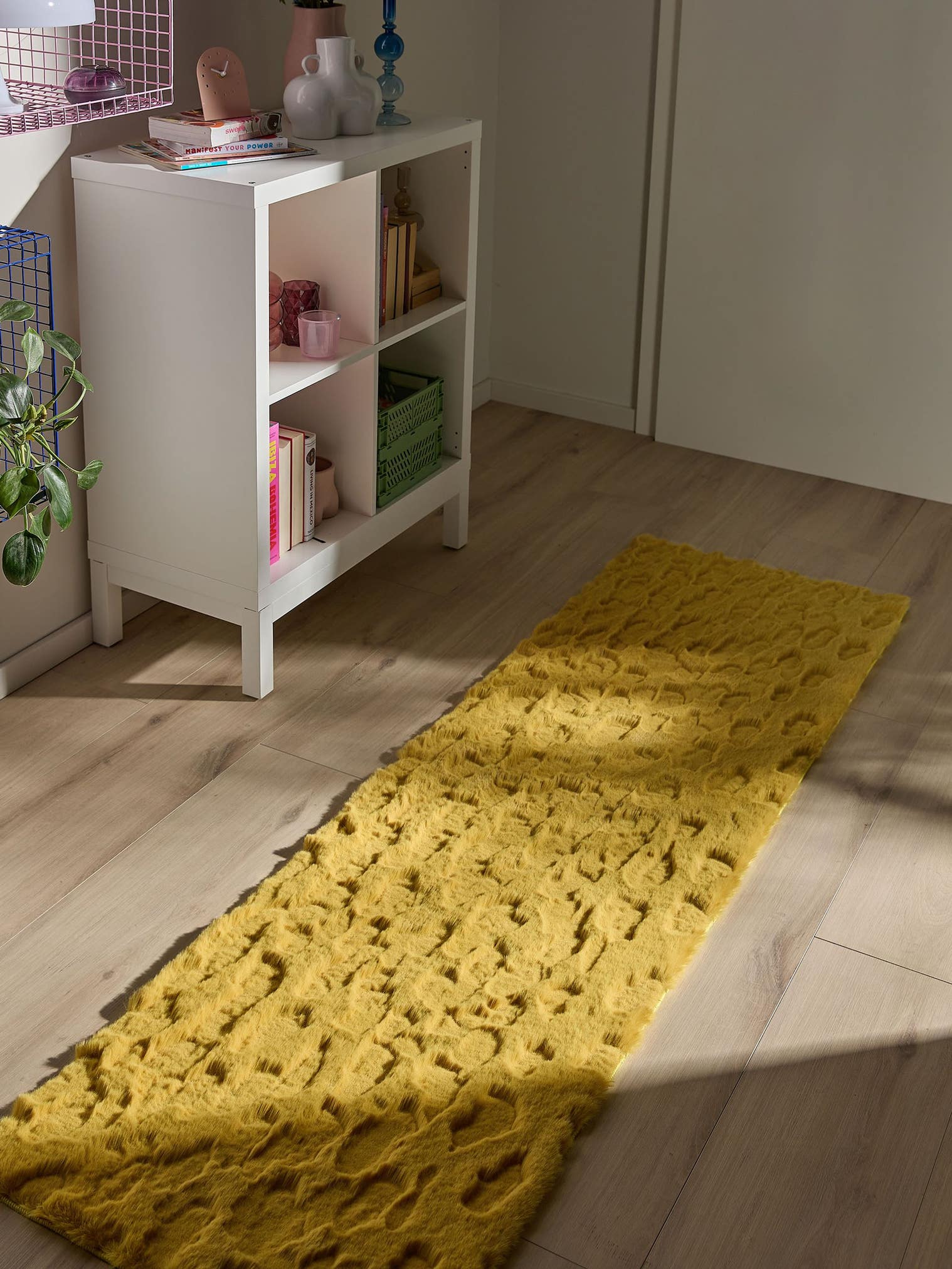 Teppich aus 100% Polyester in Gul mit 21 - 30 mm hohem Flor von benuta Pop
