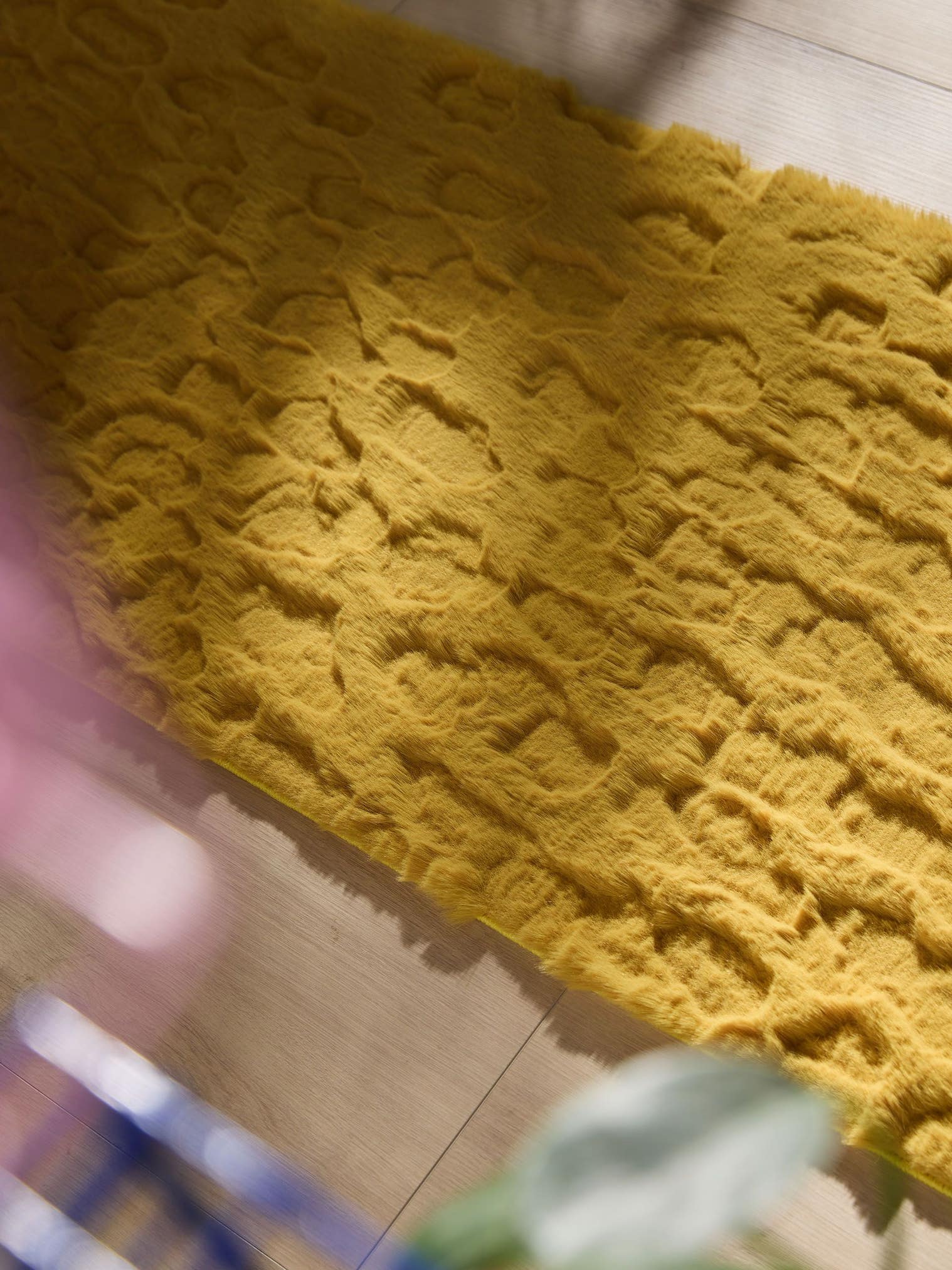 Teppich aus 100% Polyester in Gul mit 21 - 30 mm hohem Flor von benuta Pop