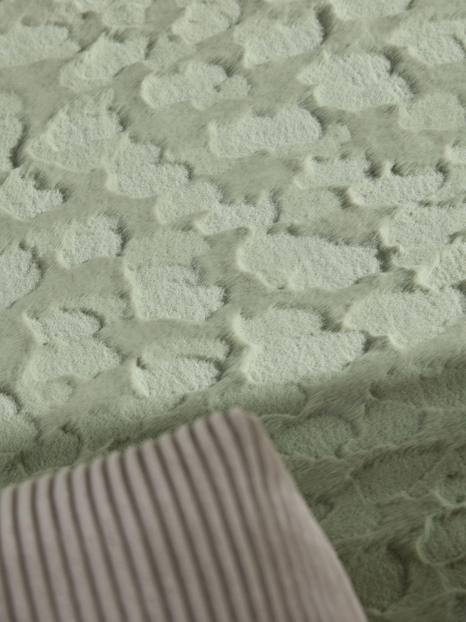 Alfombra de 100% Poliéster en Verde con un pelo de {{Placeholder_Pile Height}} de altura de benuta Pop