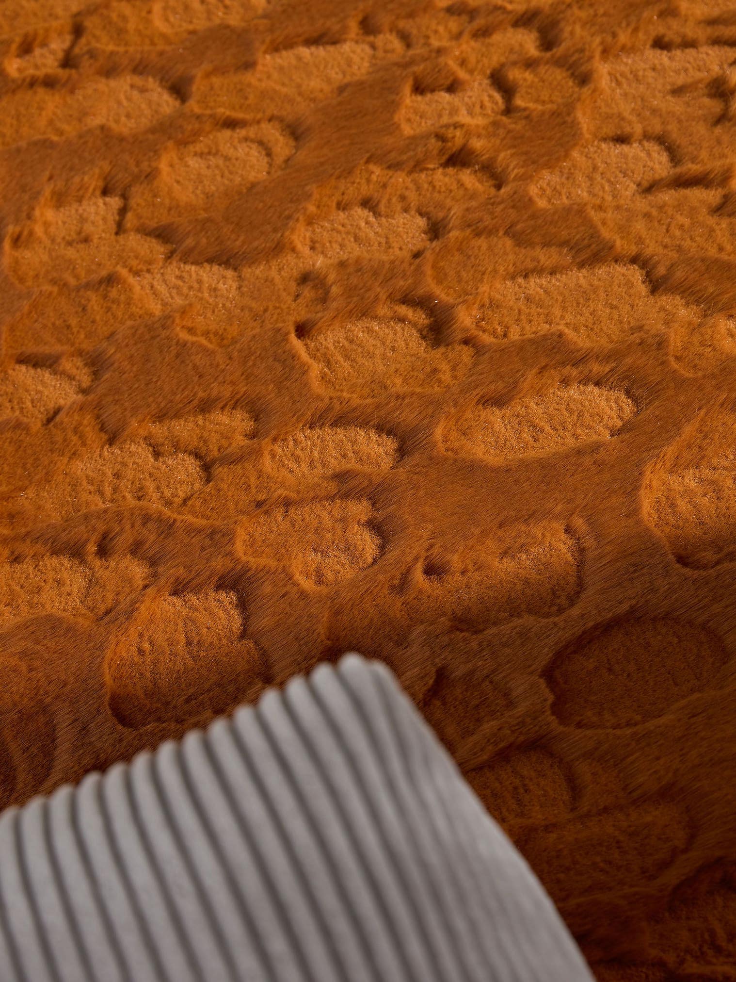 Rug made of 100% Polyester in Orange with a 21 - 30 mm high pile by benuta Pop