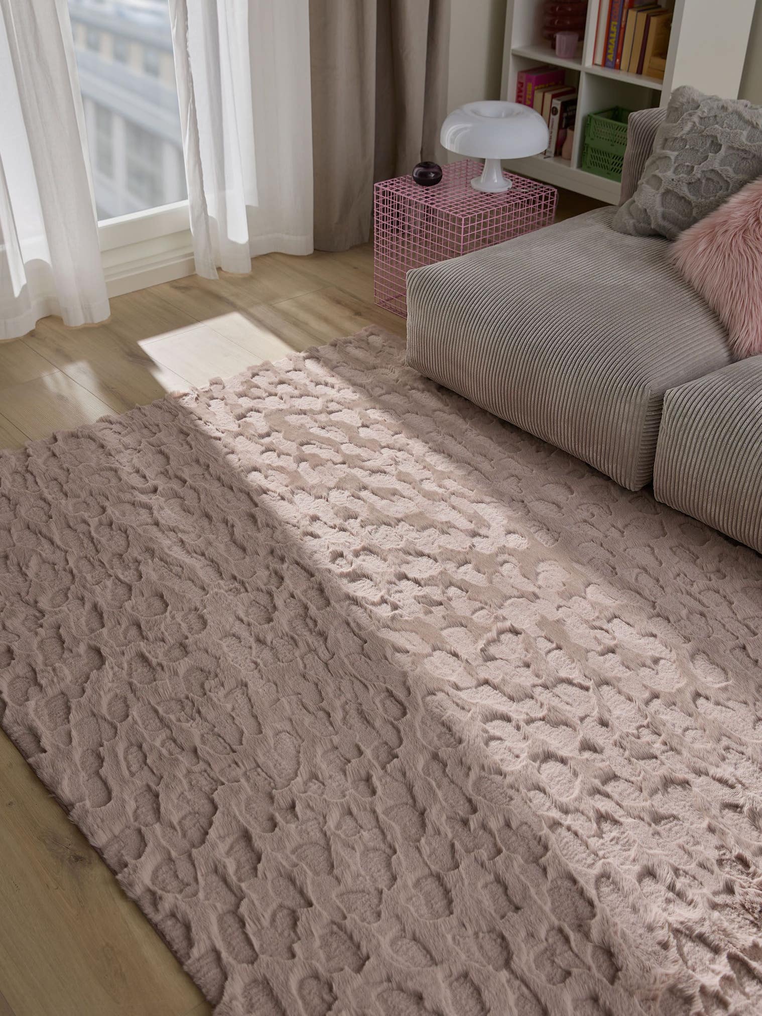 Teppich aus 100% Poliéster in Rosa mit 21 - 30 mm hohem Flor von benuta Pop