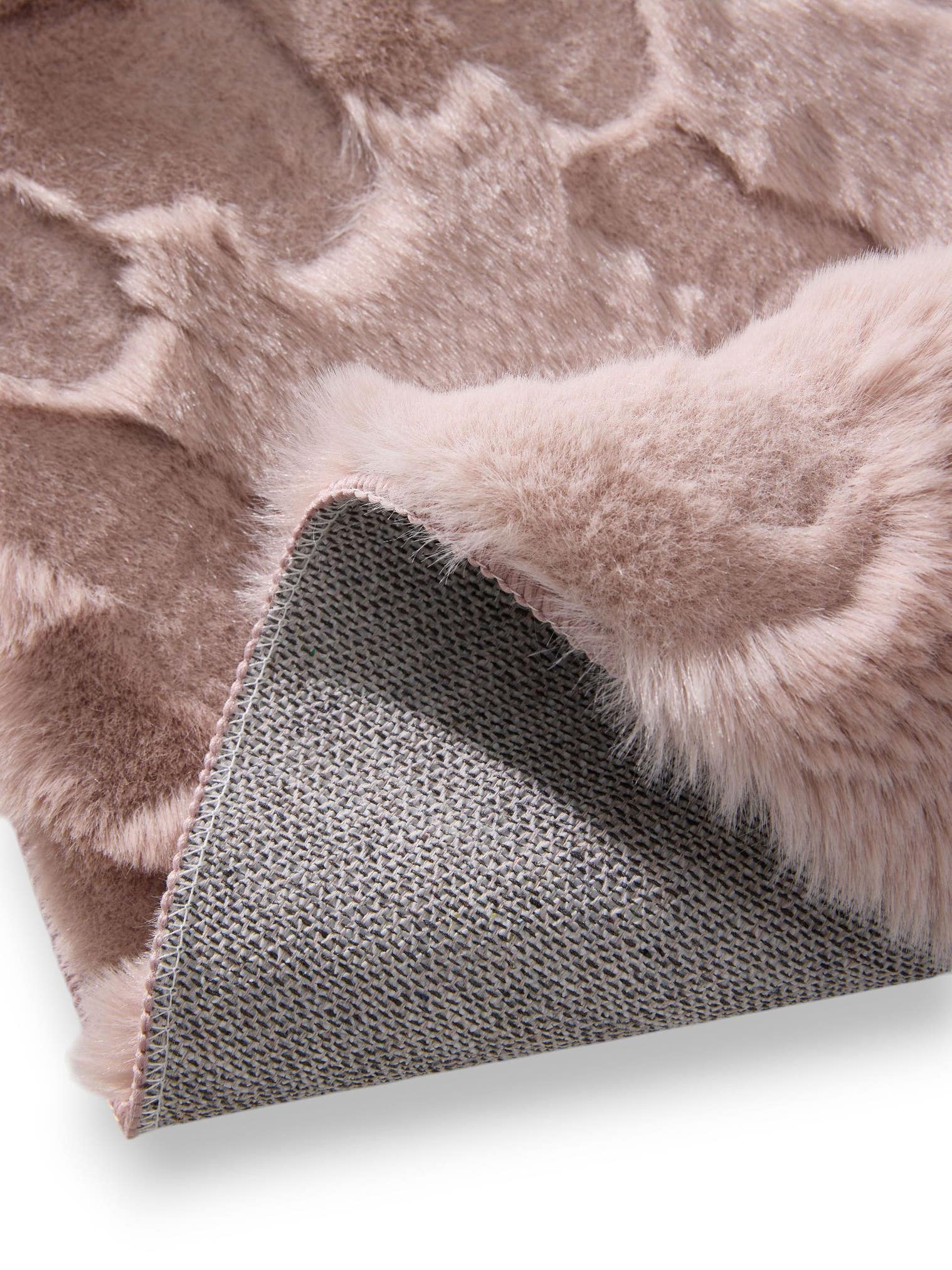Rug made of 100% Polyester in Pink with a 21 - 30 mm high pile by benuta Pop