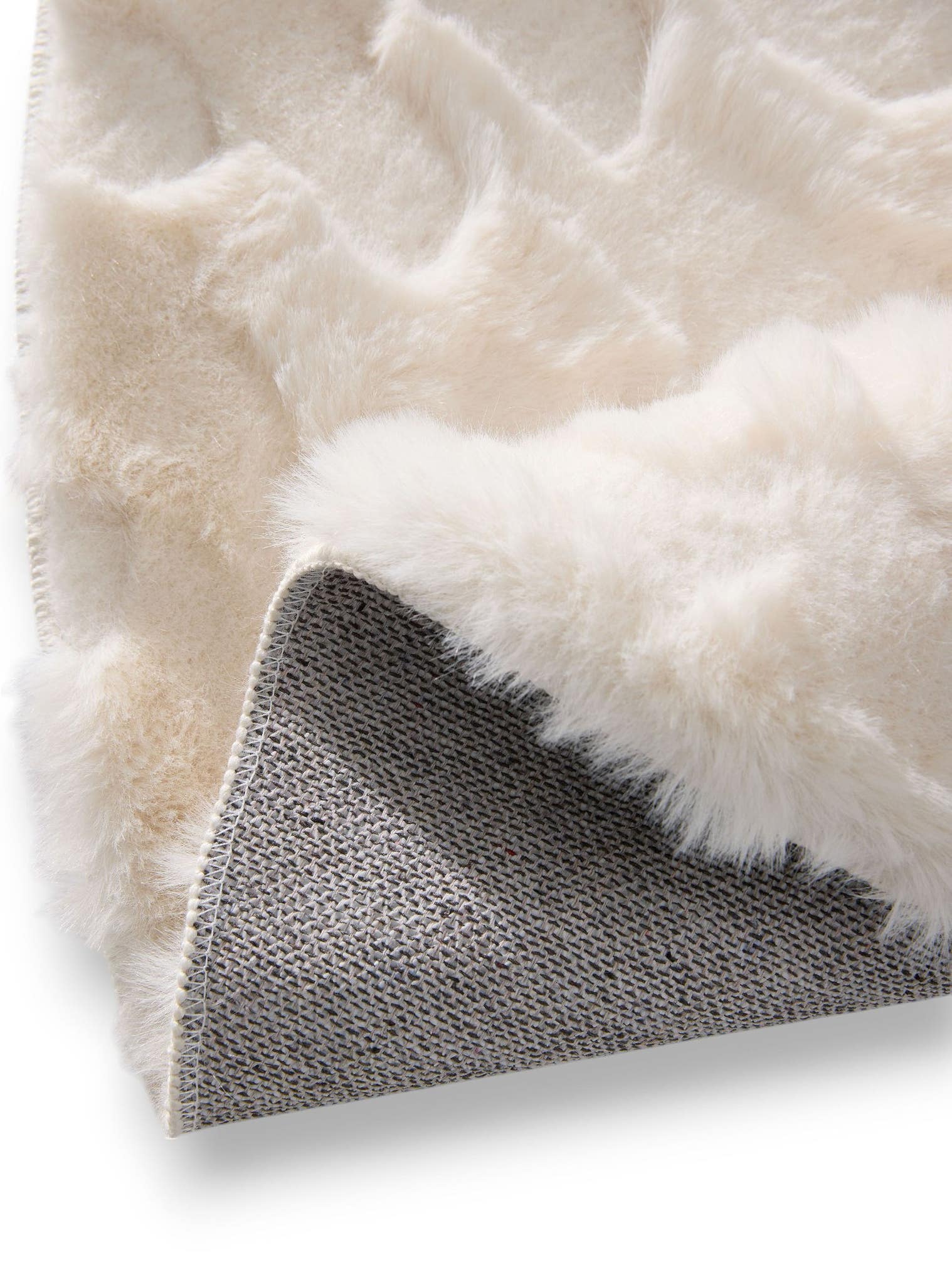 Teppich aus 100% Polyester in Beige mit 21 - 30 mm hohem Flor von benuta Pop