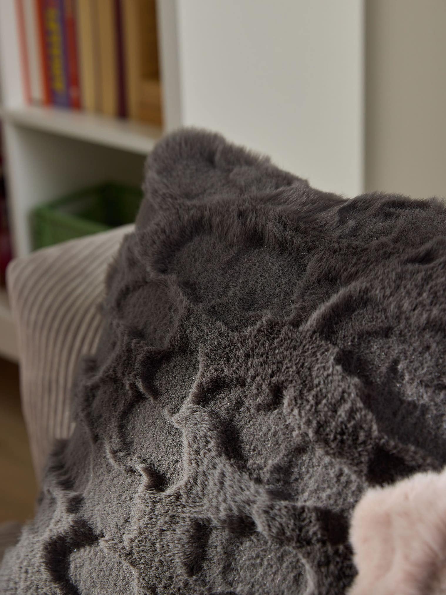 Pudebetræk Immy Antracit im Design Animal-Look aus 100% Polyester von benuta Pop