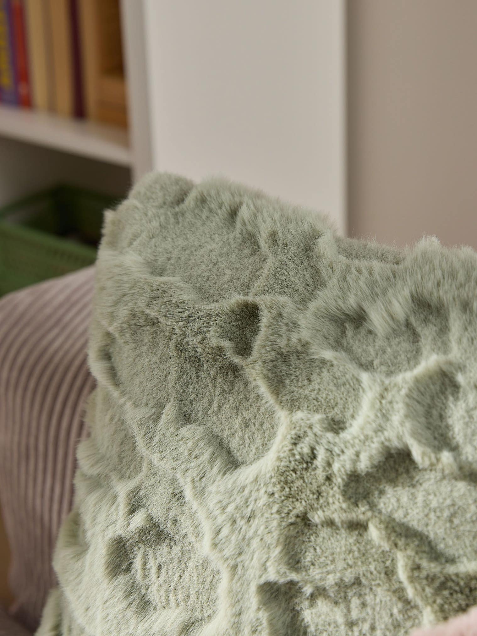 Cushion Cover Immy Green im Design Animal-Look aus 100% Polyester von benuta Pop