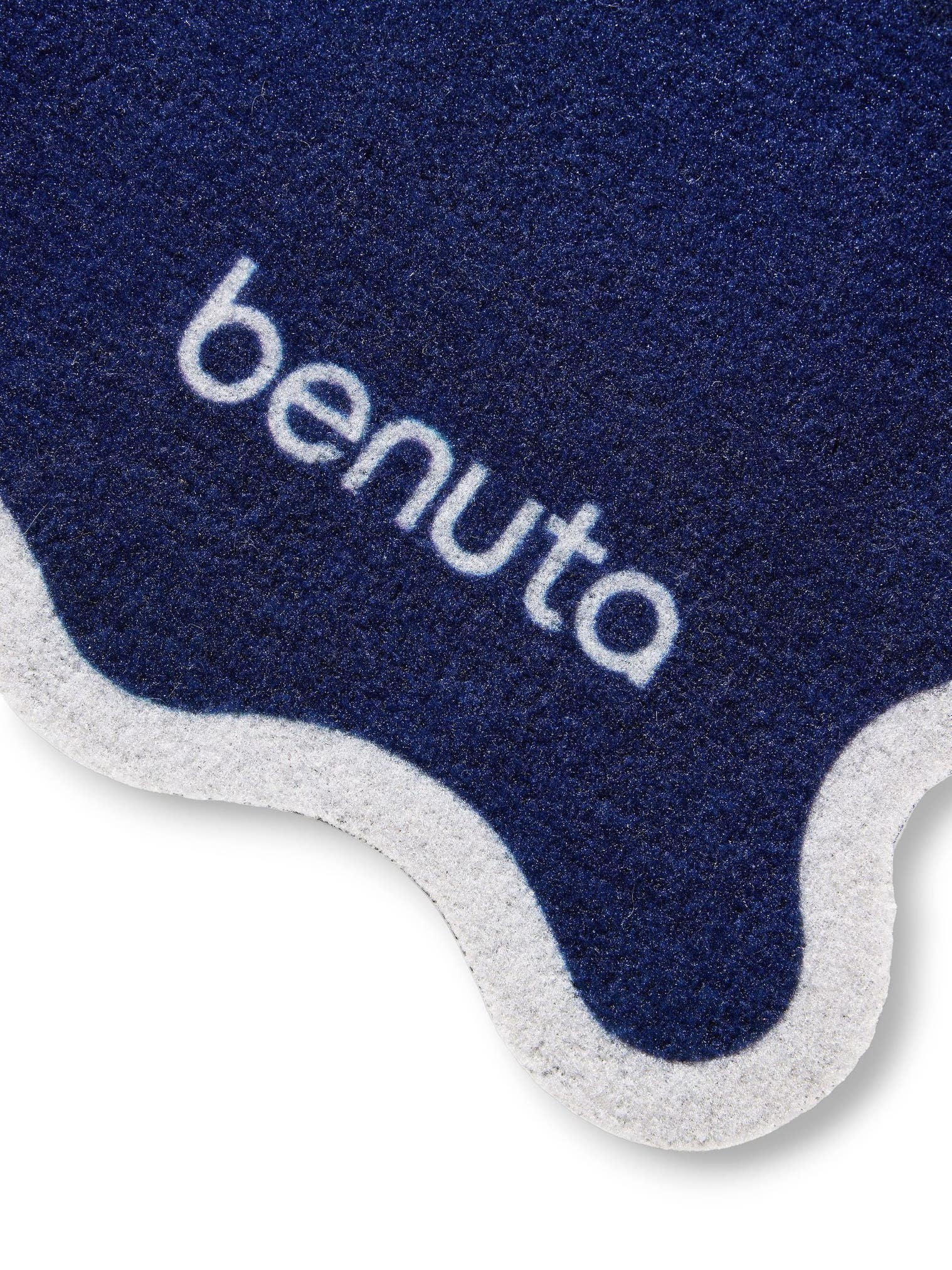 Teppich aus 100% Polyester in Blå mit 1- 5 mm hohem Flor von benuta
