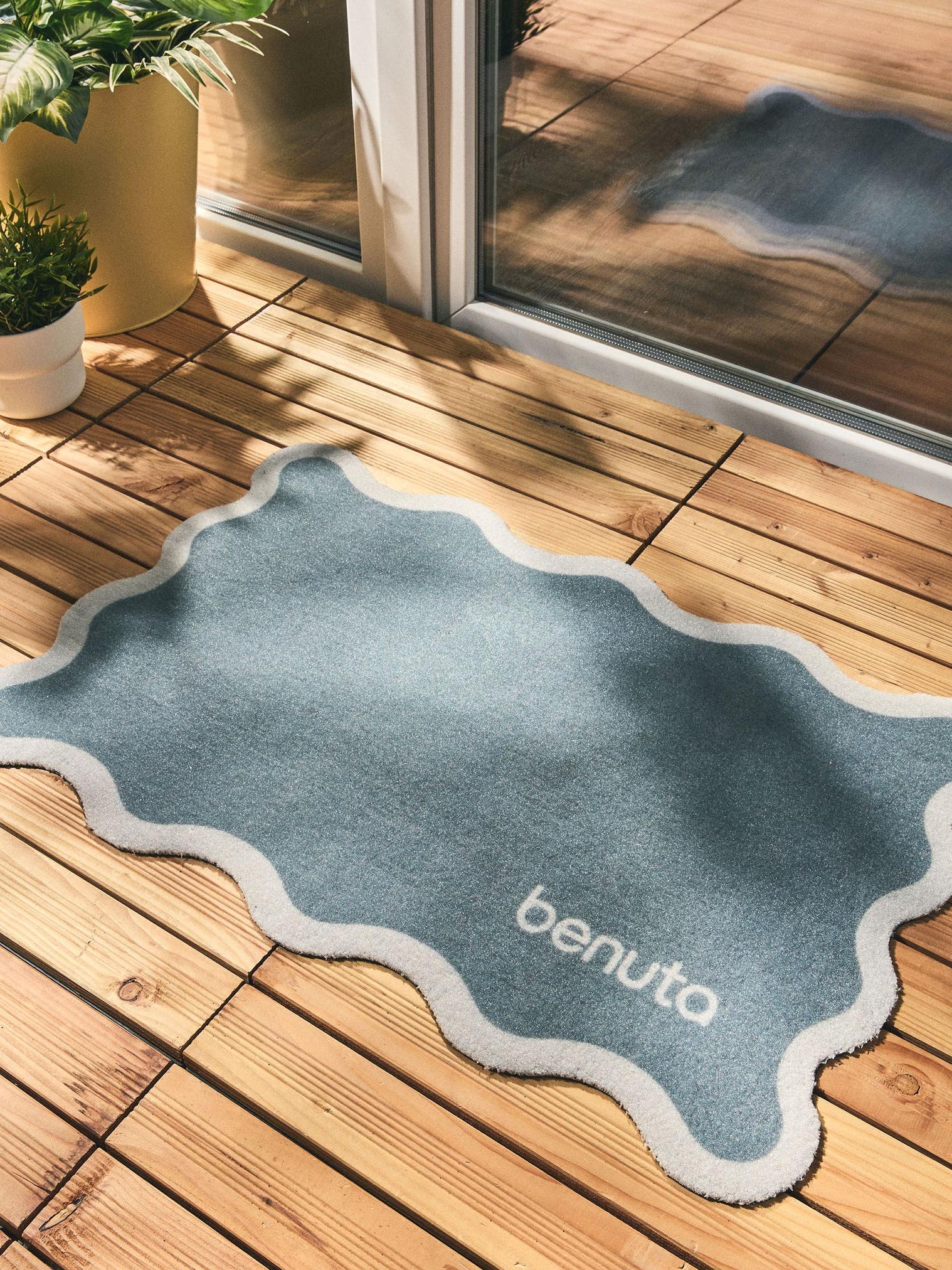 Teppich aus 100% Polyester in Grå mit 1- 5 mm hohem Flor von benuta