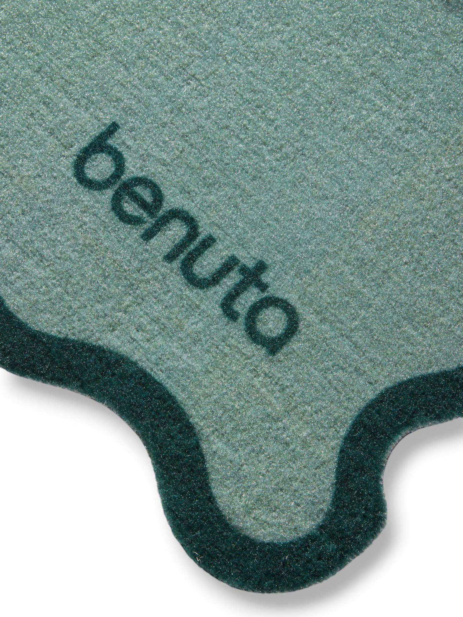 Teppich aus 100% Polyester in Grøn mit 1- 5 mm hohem Flor von benuta