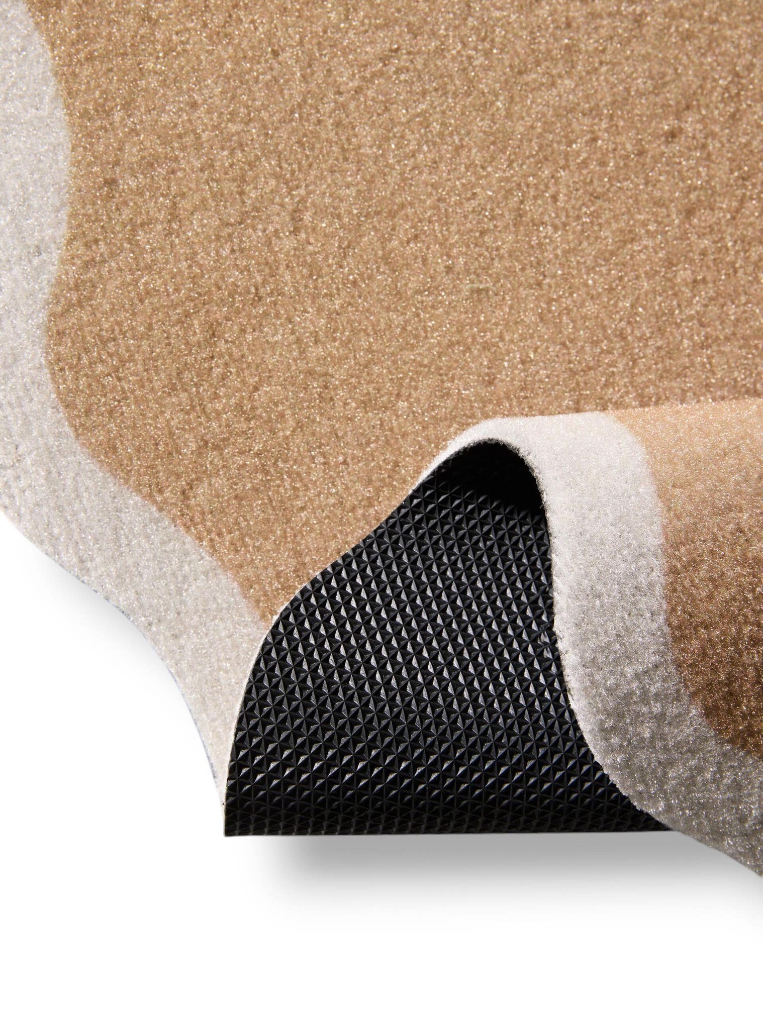 Teppich aus 100% Polyester in Brun mit 1- 5 mm hohem Flor von benuta
