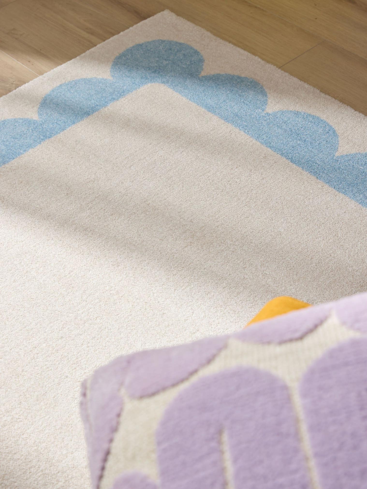 Teppich aus 100% Polyester in Blau mit 6 bis 10 mm hohem Flor von benuta Pop