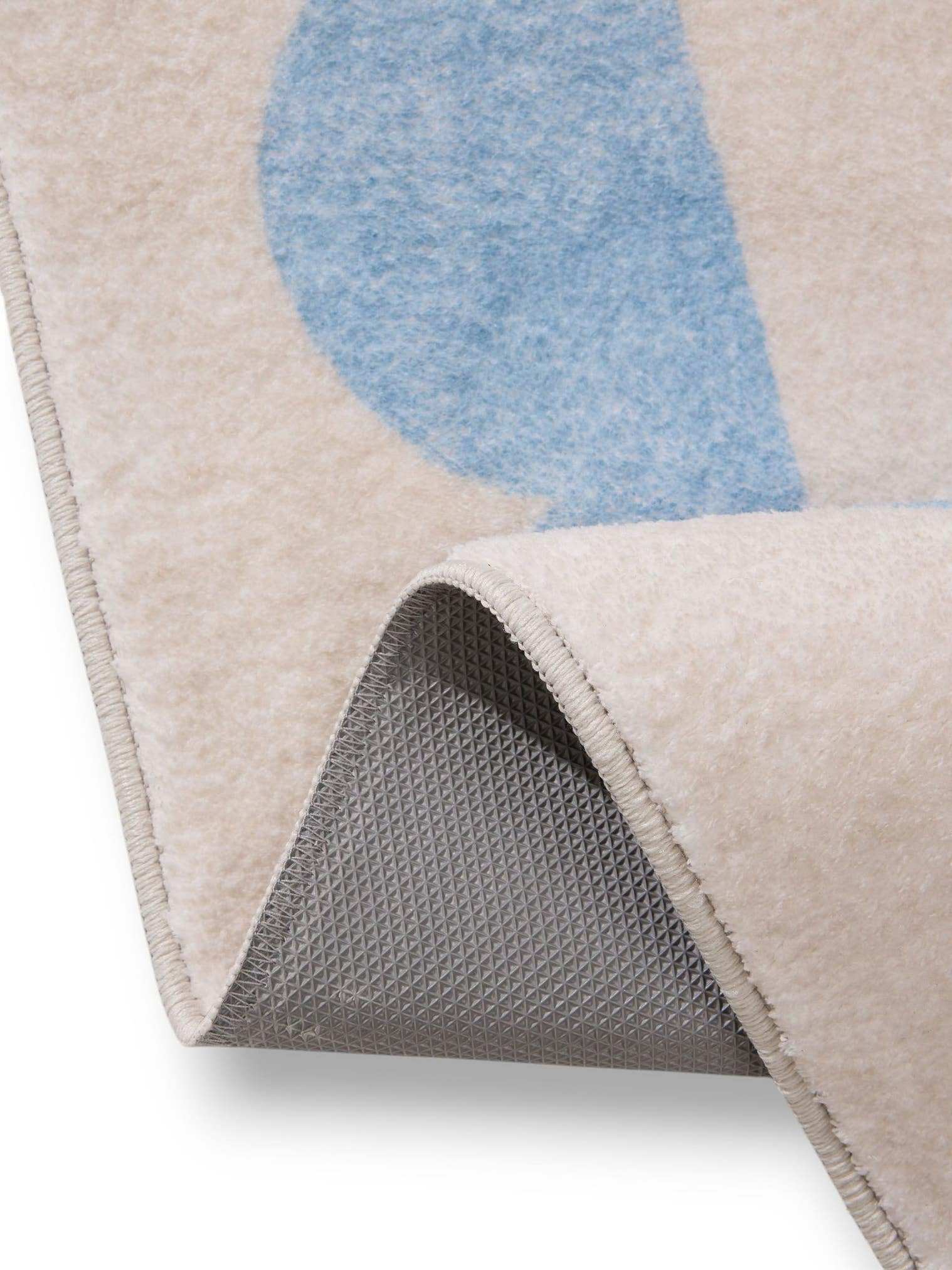 Teppich aus 100% Polyester in Blau mit 6 bis 10 mm hohem Flor von benuta Pop