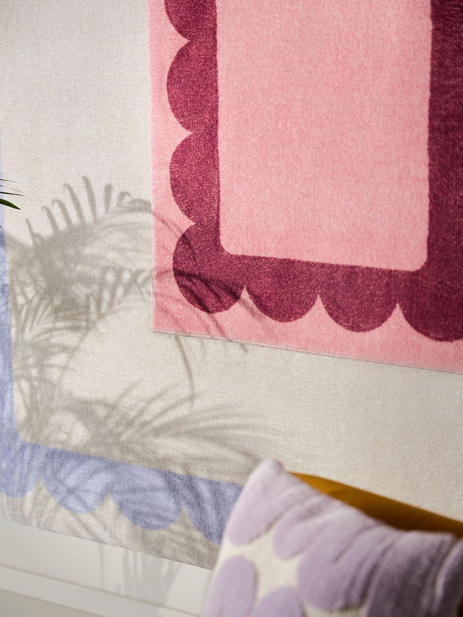 Rug made of 100% Polyester in Pink with a 6 - 10 mm high pile by benuta Pop