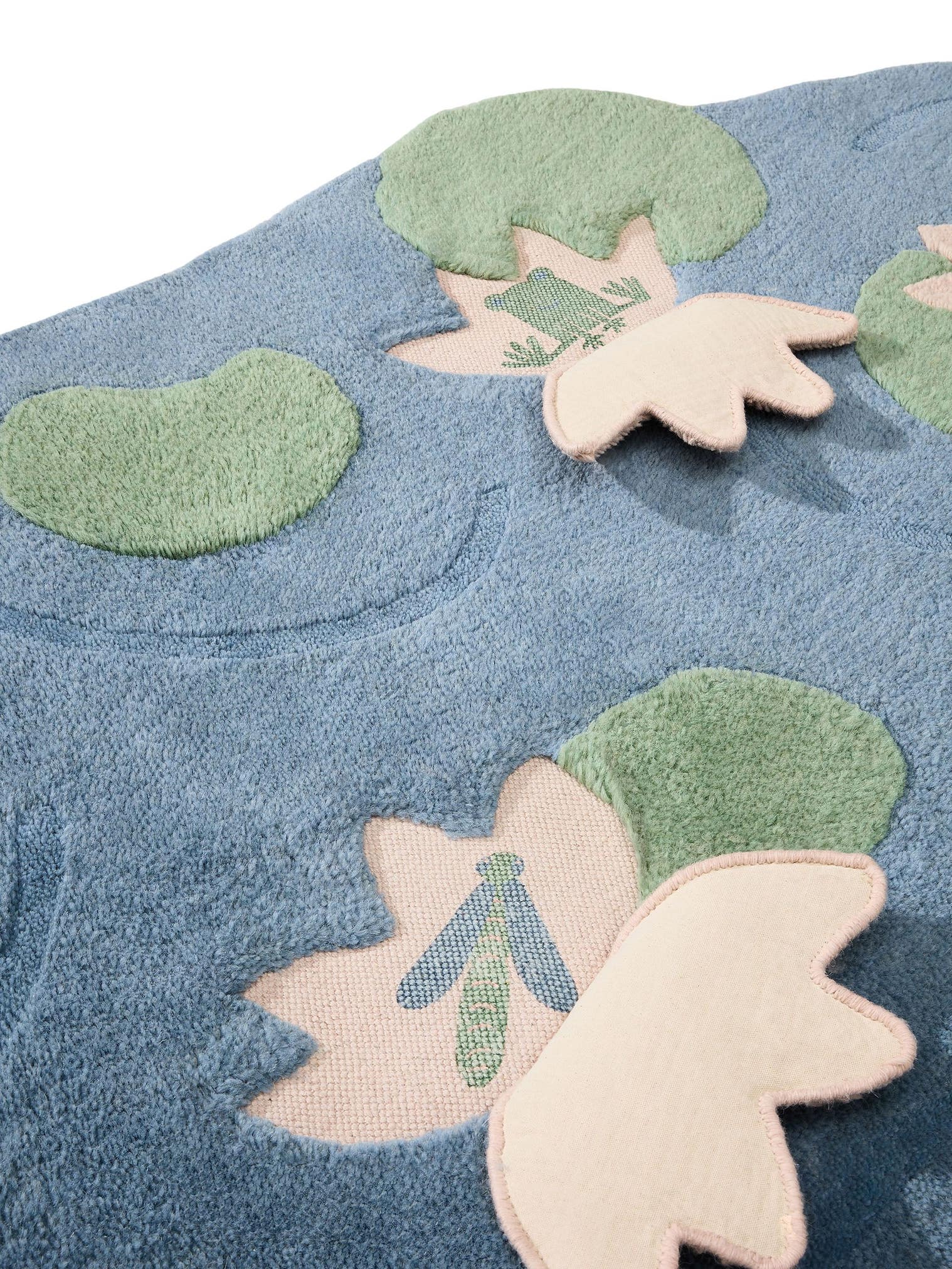 Teppich aus 100% Wolle in Multicolor mit 6 bis 10 mm hohem Flor von Lytte