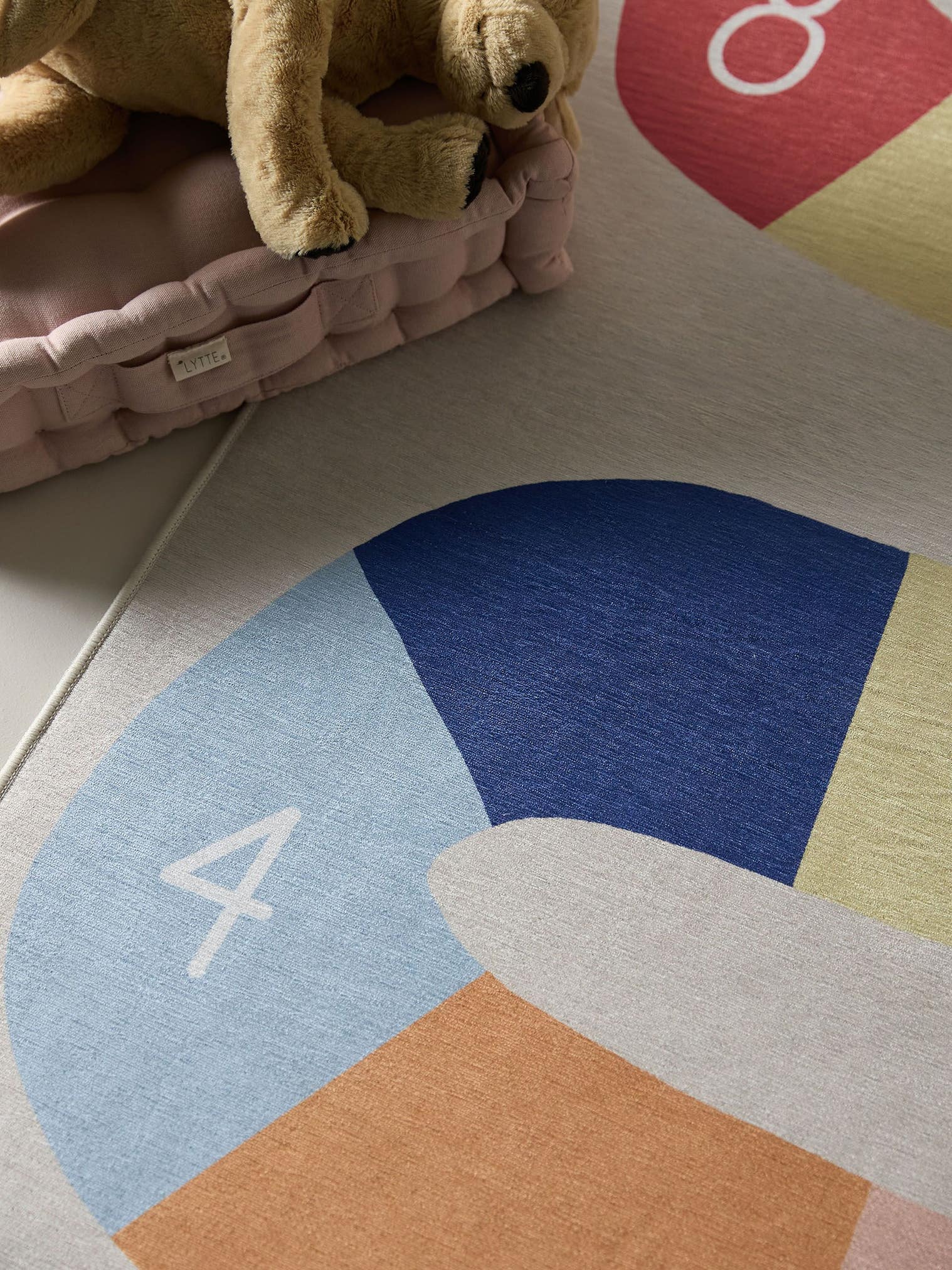 Teppich aus 100% Polyester in Multicolor mit bis 5 mm hohem Flor von Lytte