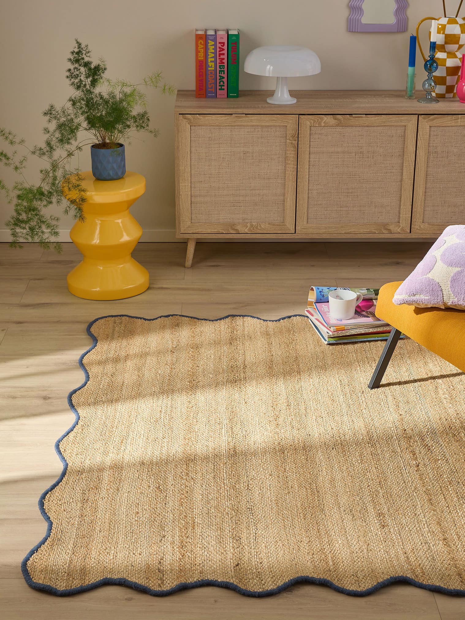 Matta av 91% Jute, 4% Bomull, 3% Ull, 2% Polyester i Blå med 1- 5 mm hög lugg från benuta Pop