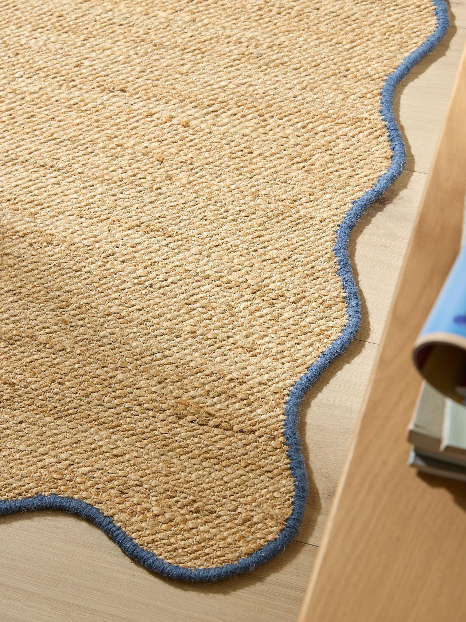 Tæppe af 91% Jute, 4% Bomuld, 3% Uld, 2% Polyester i Blå med 1- 5 mm høj luv fra benuta Pop