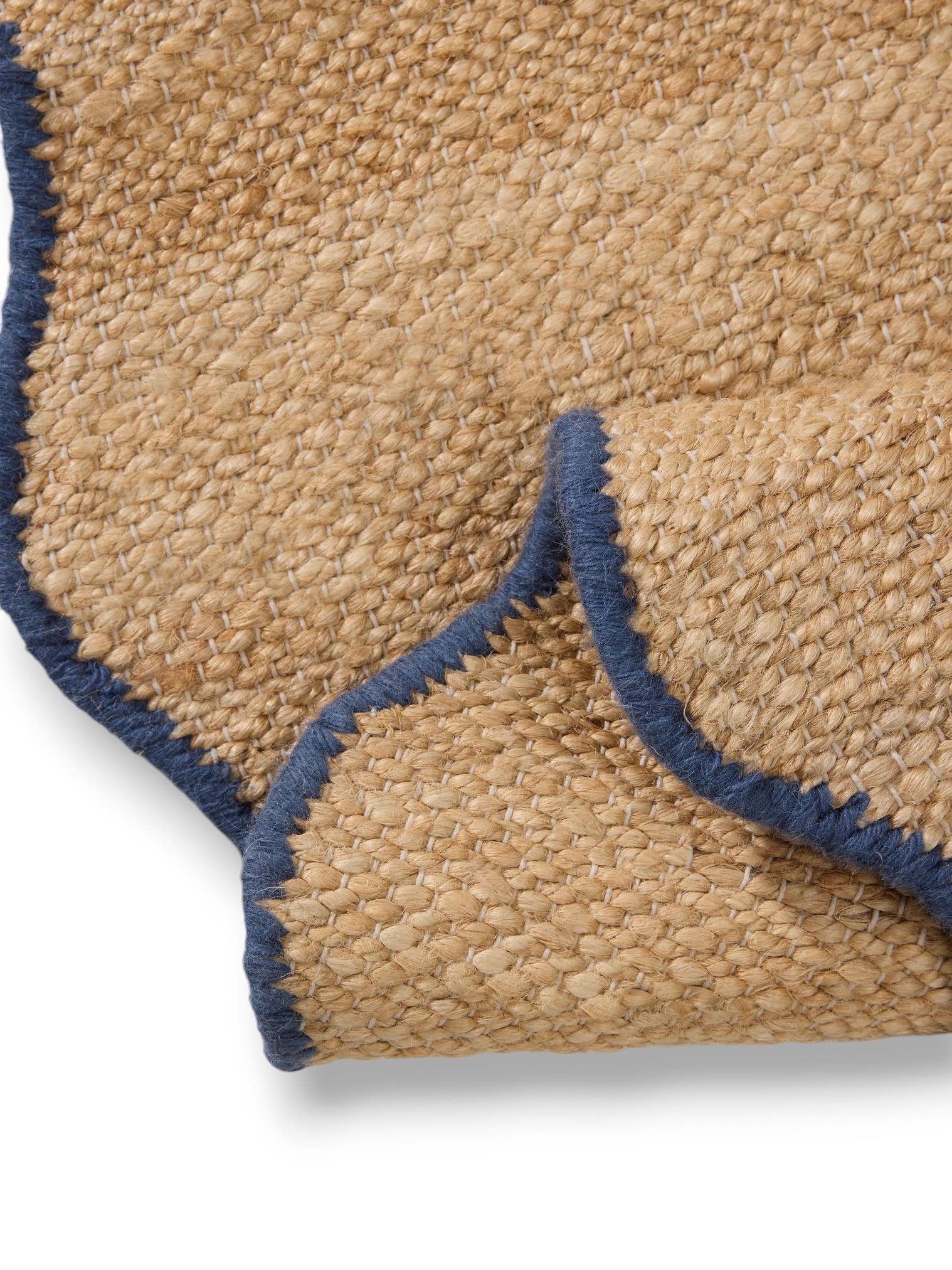Tæppe af 91% Jute, 4% Bomuld, 3% Uld, 2% Polyester i Blå med 1- 5 mm høj luv fra benuta Pop