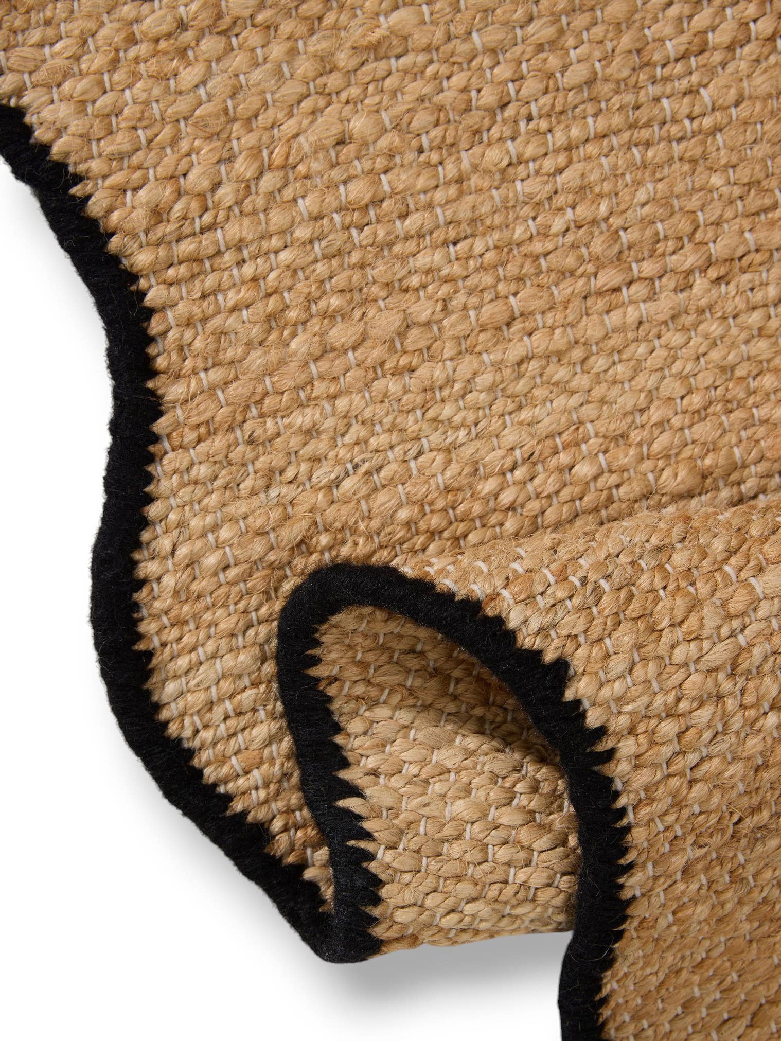 Tæppe af 91% Jute, 4% Bomuld, 3% Uld, 2% Polyester i Sort med 1- 5 mm høj luv fra benuta Pop