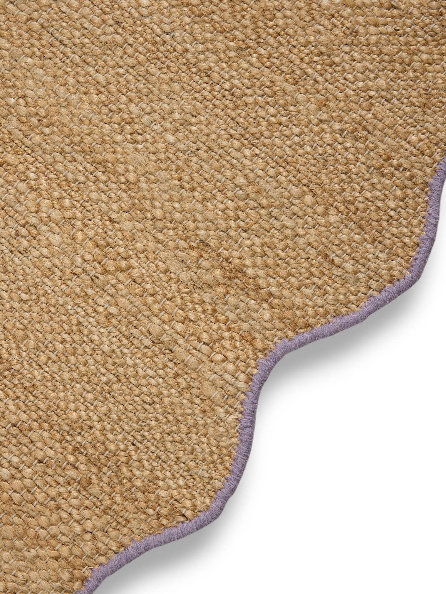 Teppich aus 91% Jute, 4% Baumwolle, 3% Wolle, 2% Polyester in Lila mit bis 5 mm hohem Flor von benuta Pop