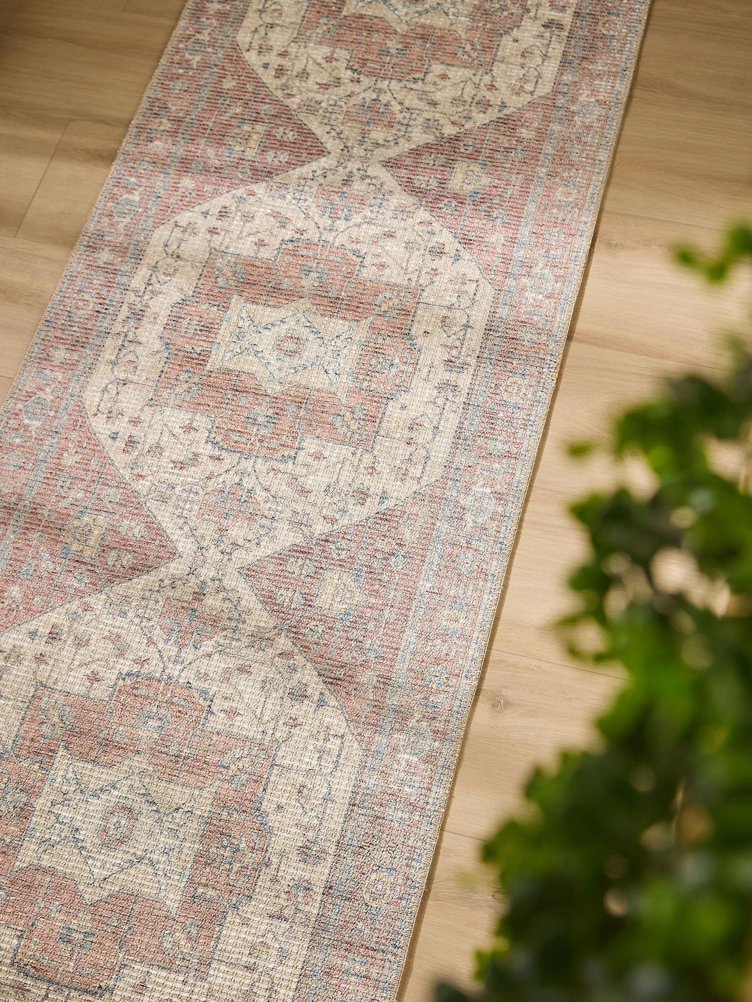 Tapis en 50% Polyester, 50% Polycoton en Beige avec une pile de 1- 5 mm de hauteur de benuta Nest