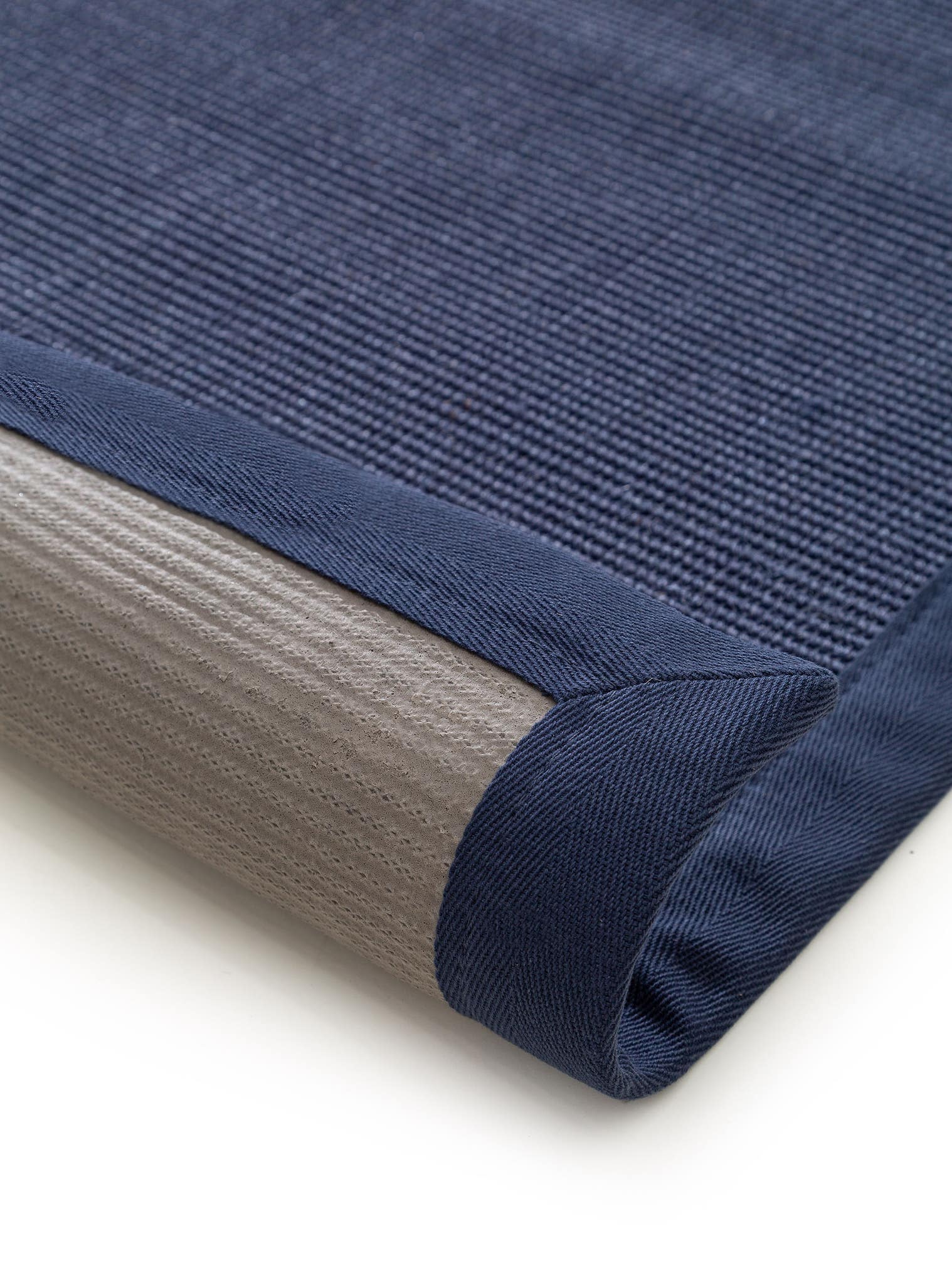 Rug made of 100% Sisal in Blue with a 1- 5 mm high pile by benuta Nest