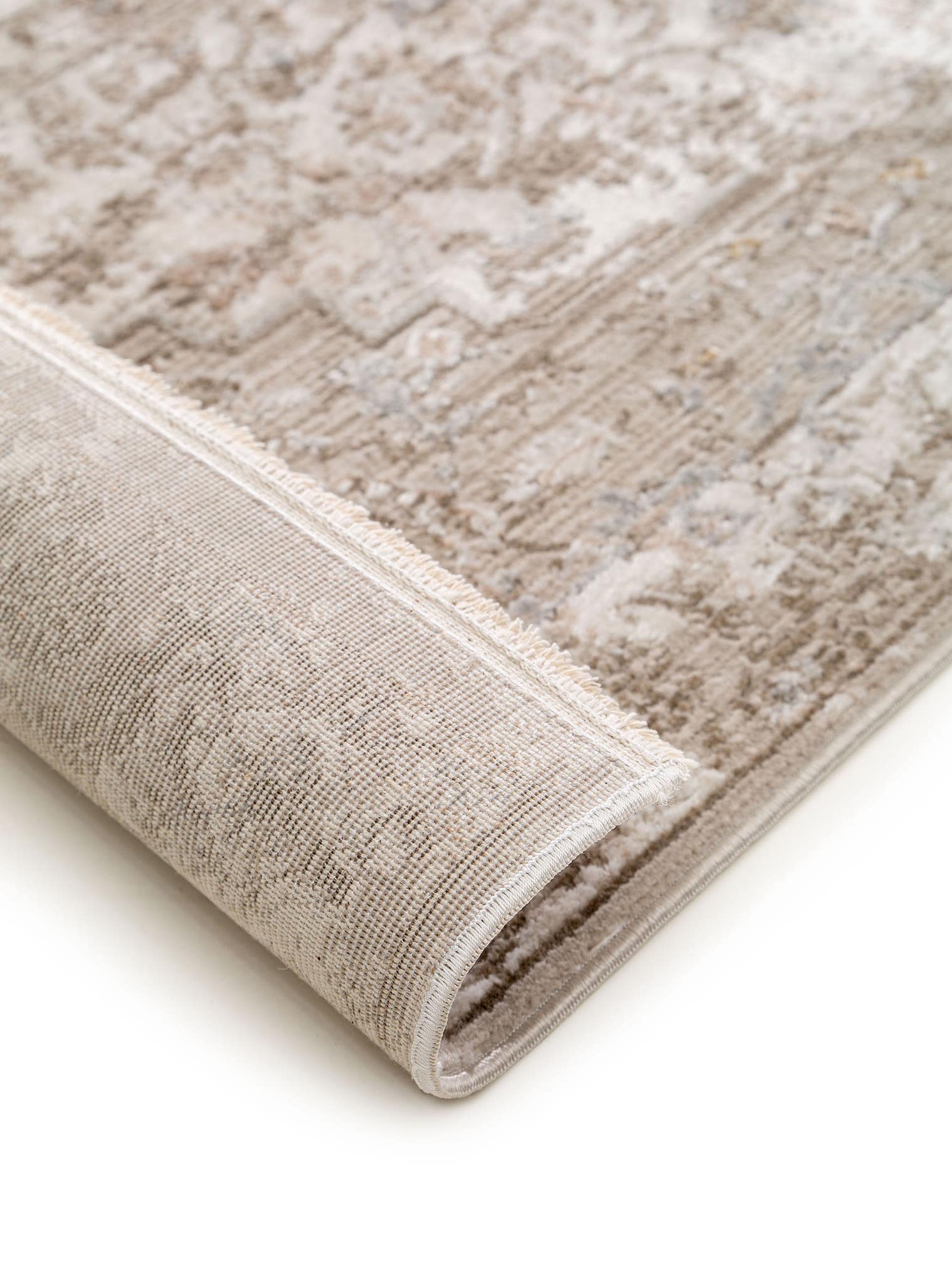 Rug made of 65% Viscose, 35% Polyester in Beige with a 6 - 10 mm high pile by benuta Nest