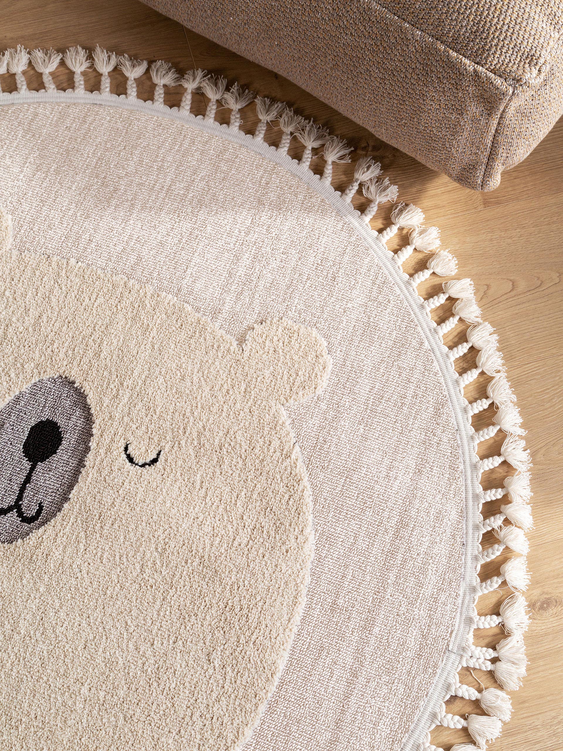 Matta av 100% Polyester i Beige med 11 - 20 mm hög lugg från Lytte
