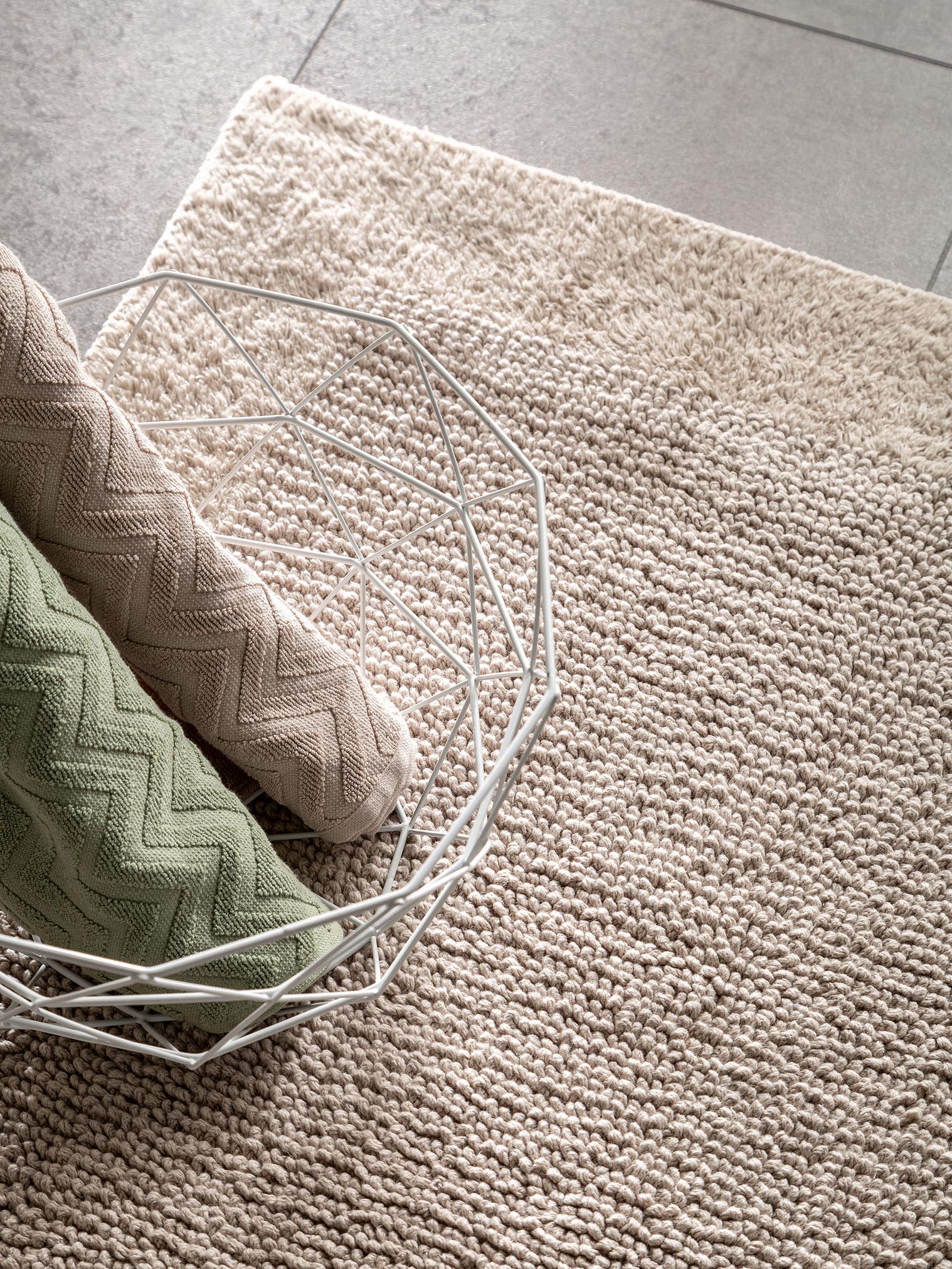 Tæppe af 100% Bomuld i Beige med 6 - 10 mm høj luv fra benuta Nest