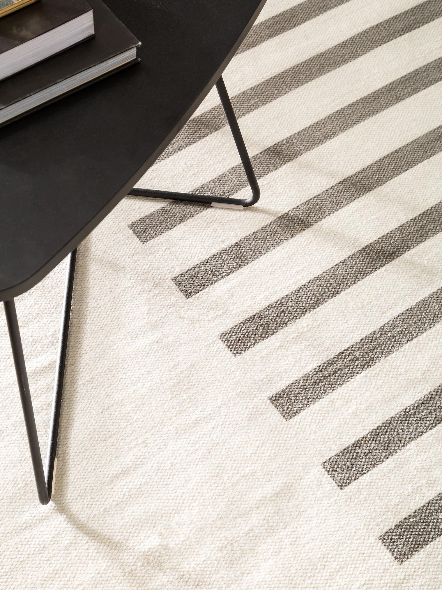 Teppich aus 100% Wolle in Beige mit bis 5 mm hohem Flor von benuta