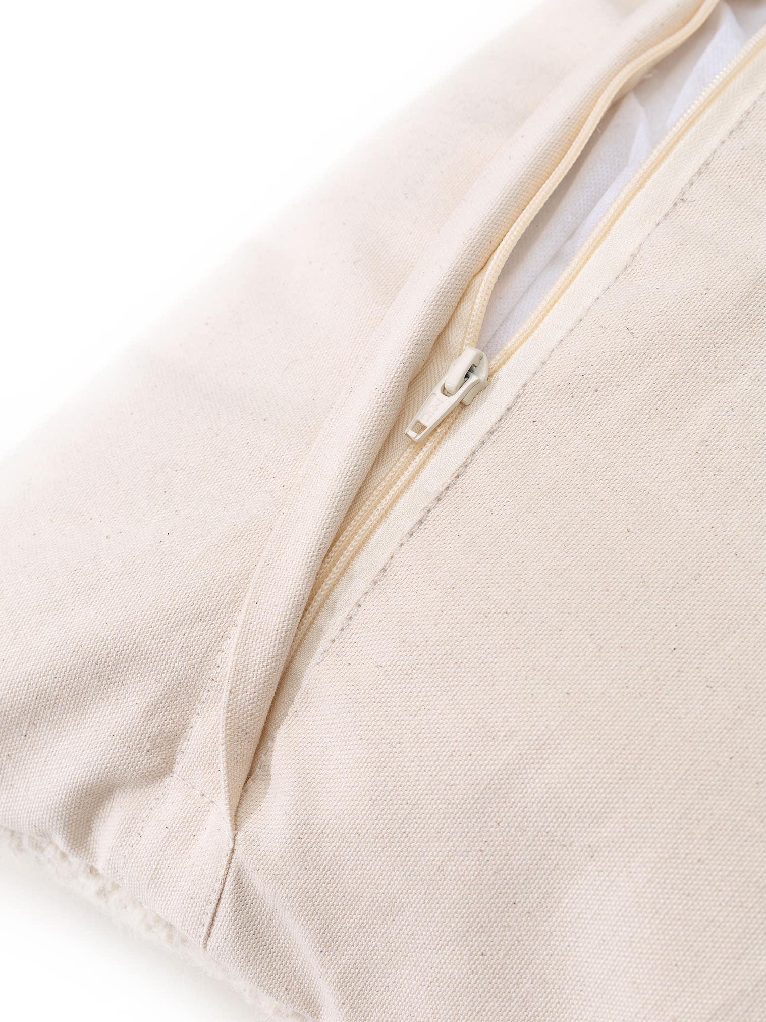 Kissenbezug Shawn Ivory im Design  aus 80% Wolle, 20% Polyester von Lytte