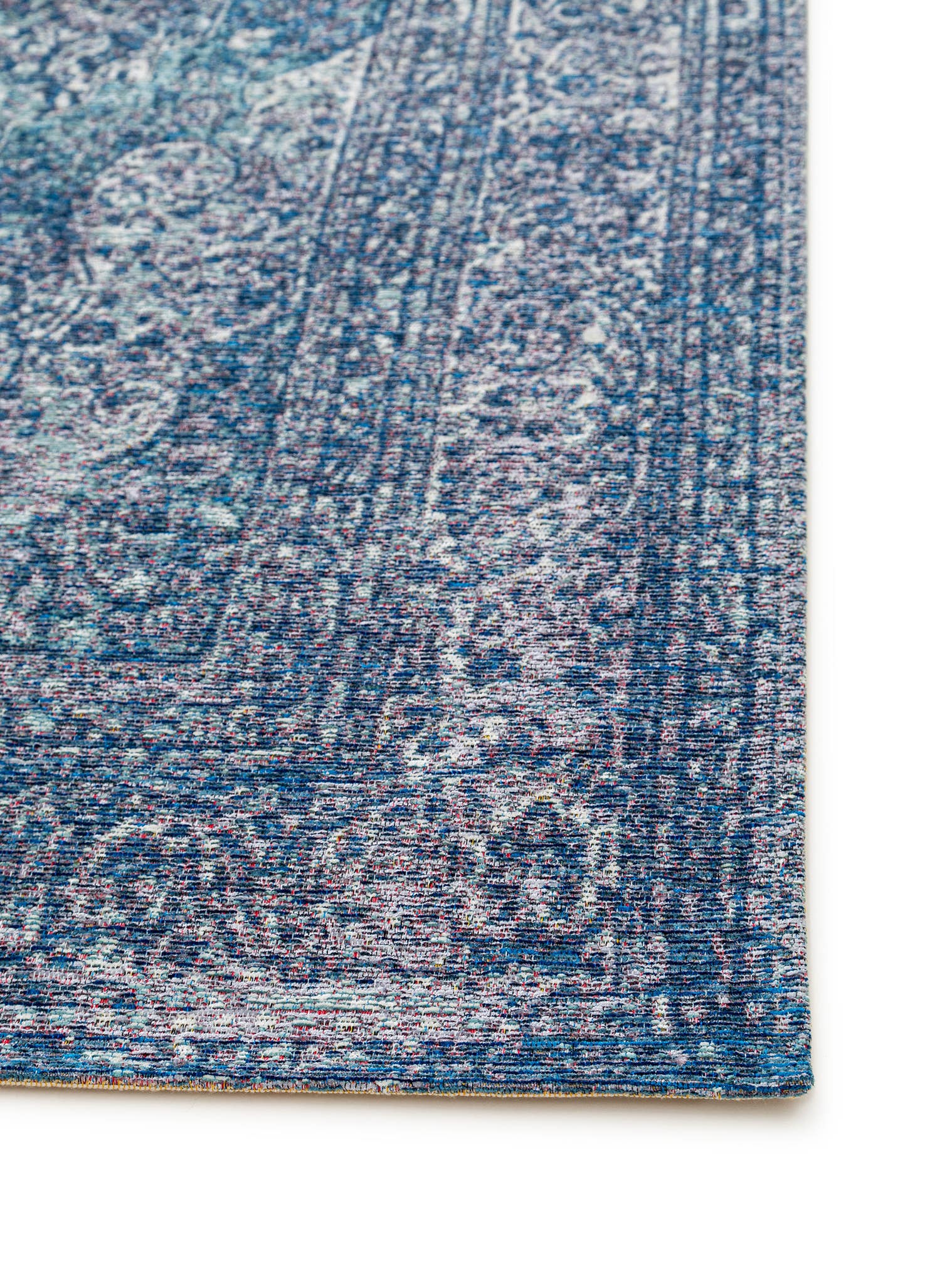 Teppich aus 85% Polyester, 15% Baumwolle in Blau mit bis 5 mm hohem Flor von benuta