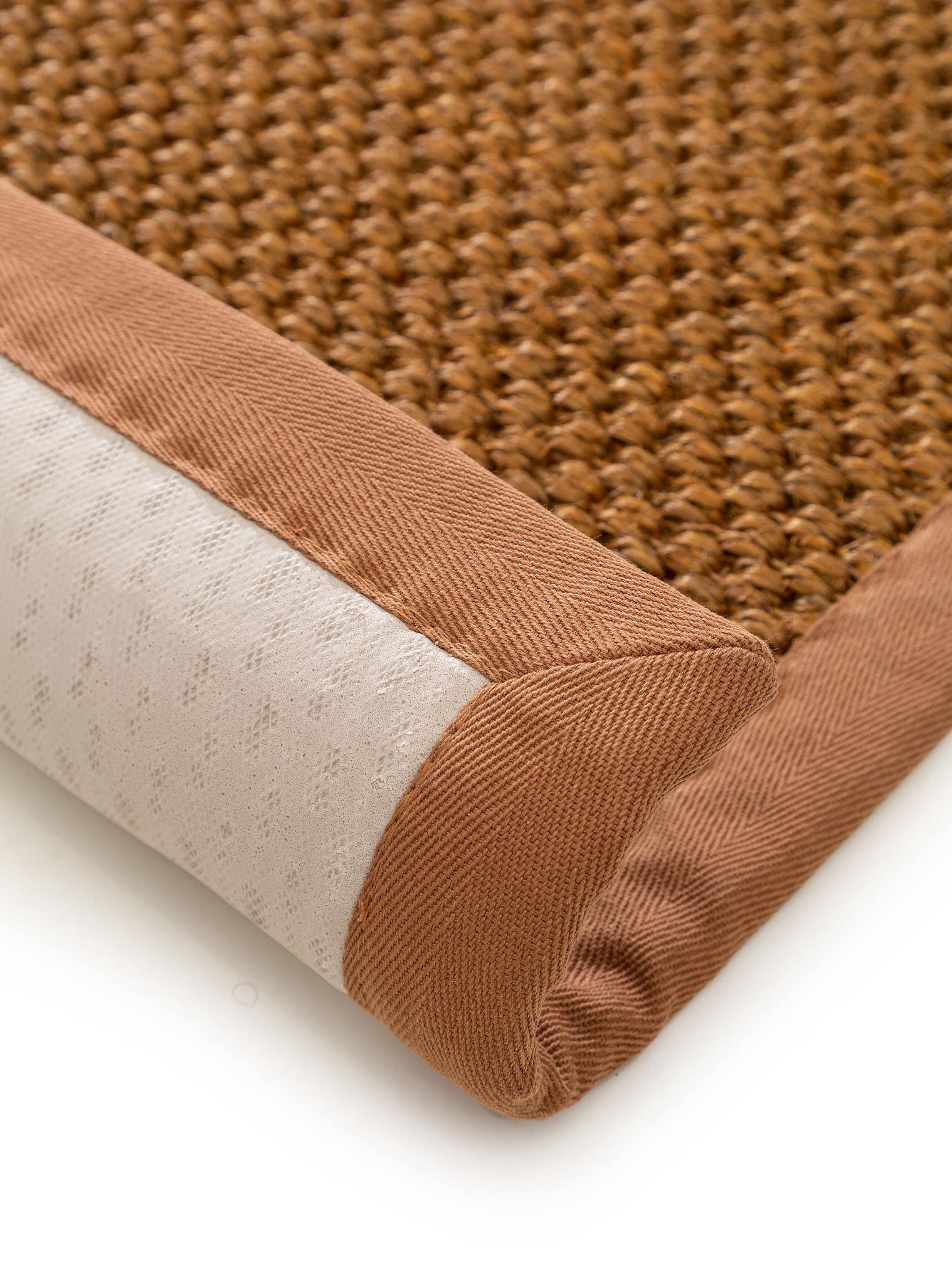 Tappeto di 100% Sisal in Marrone con pelo alto 1- 5 mm da benuta Pure