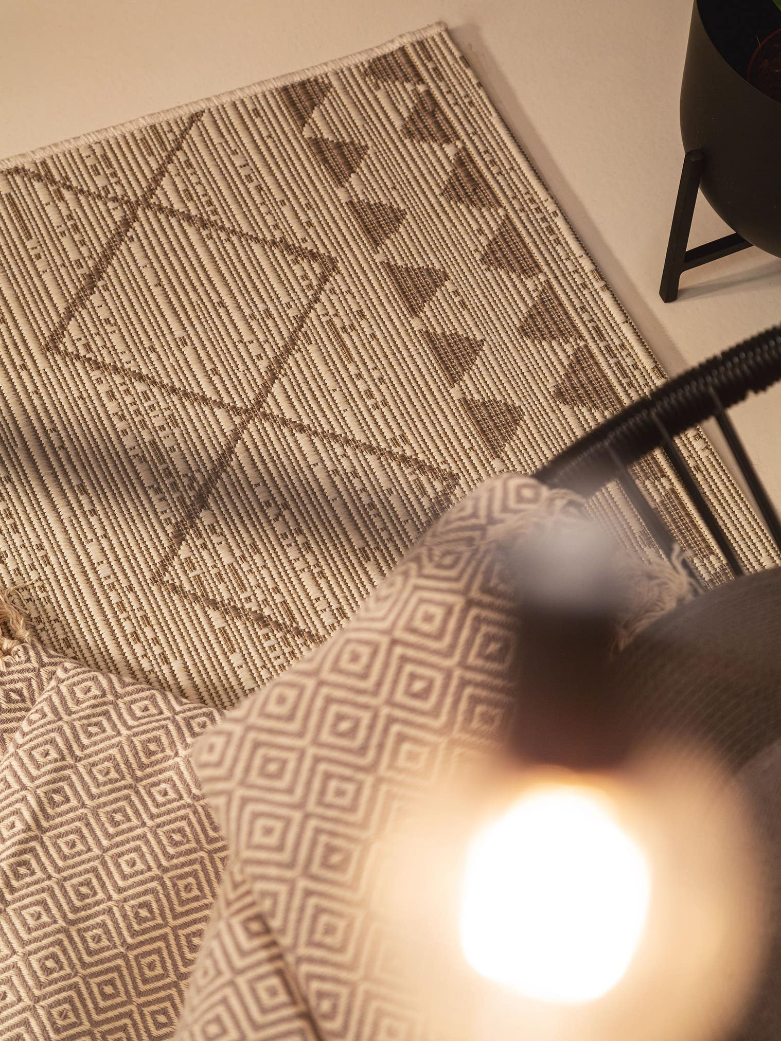 Teppich aus 100% Polypropylen in Beige mit bis 5 mm hohem Flor von benuta Nest