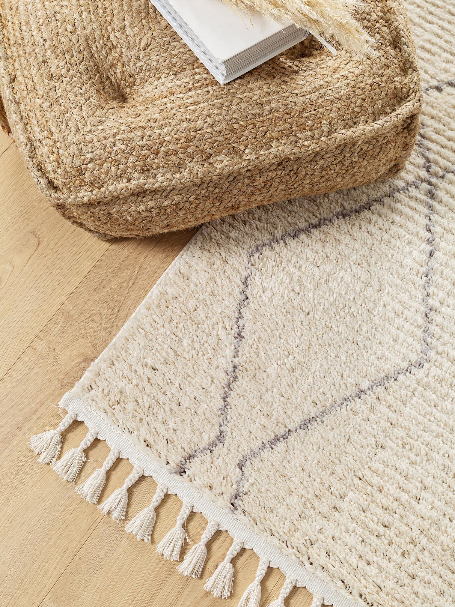 Alfombra de 100% Poliéster en Beige con un pelo de {{Placeholder_Pile Height}} de altura de benuta Pop
