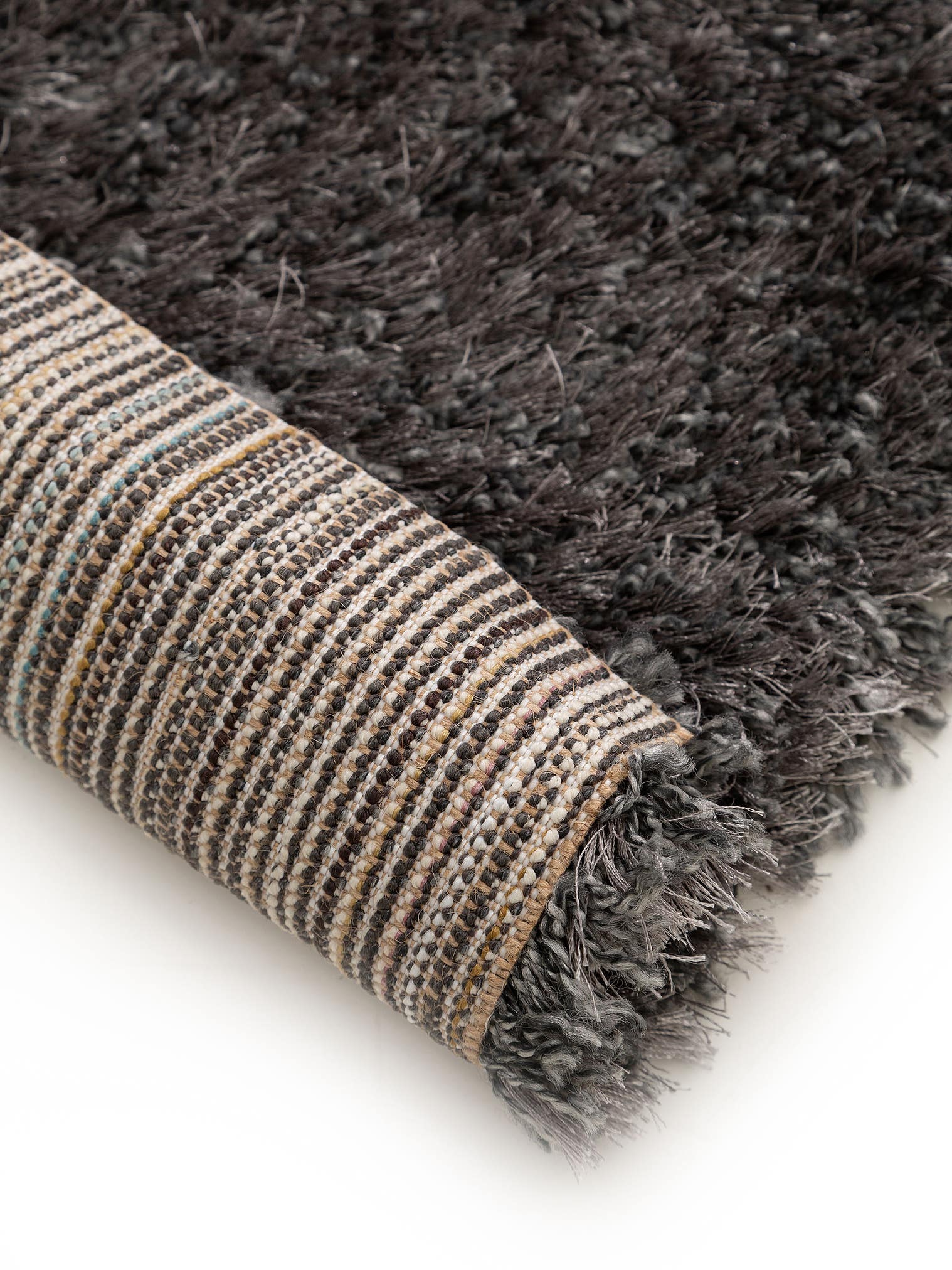 Teppich aus 50% Polyester, 50% Polypropylen in Grau mit 41 bis 50 mm hohem Flor von benuta