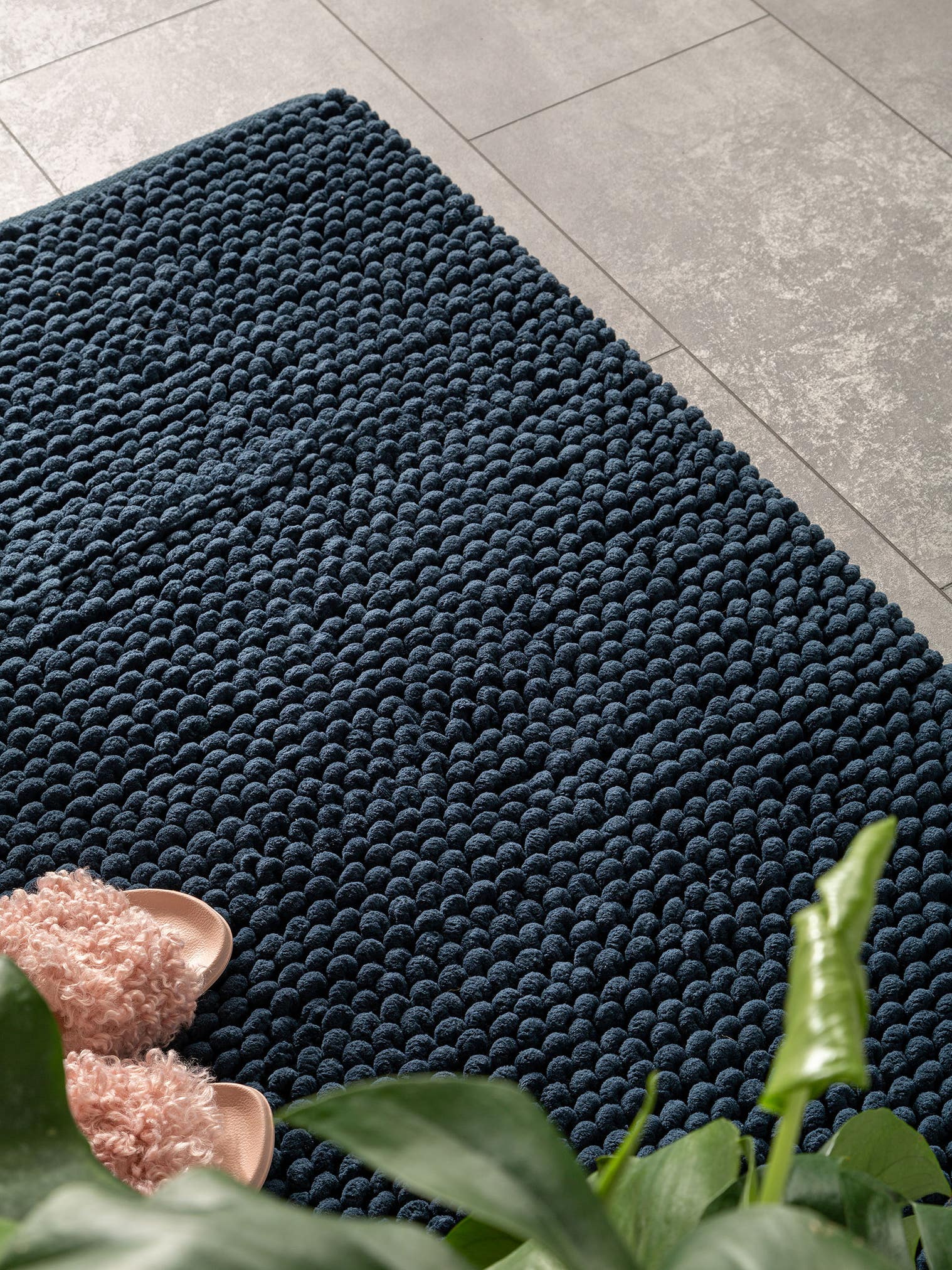 Tappeto di 70% Poliestere, 30% Cotone in Azzurro con pelo alto 11 - 20 mm da benuta Nest