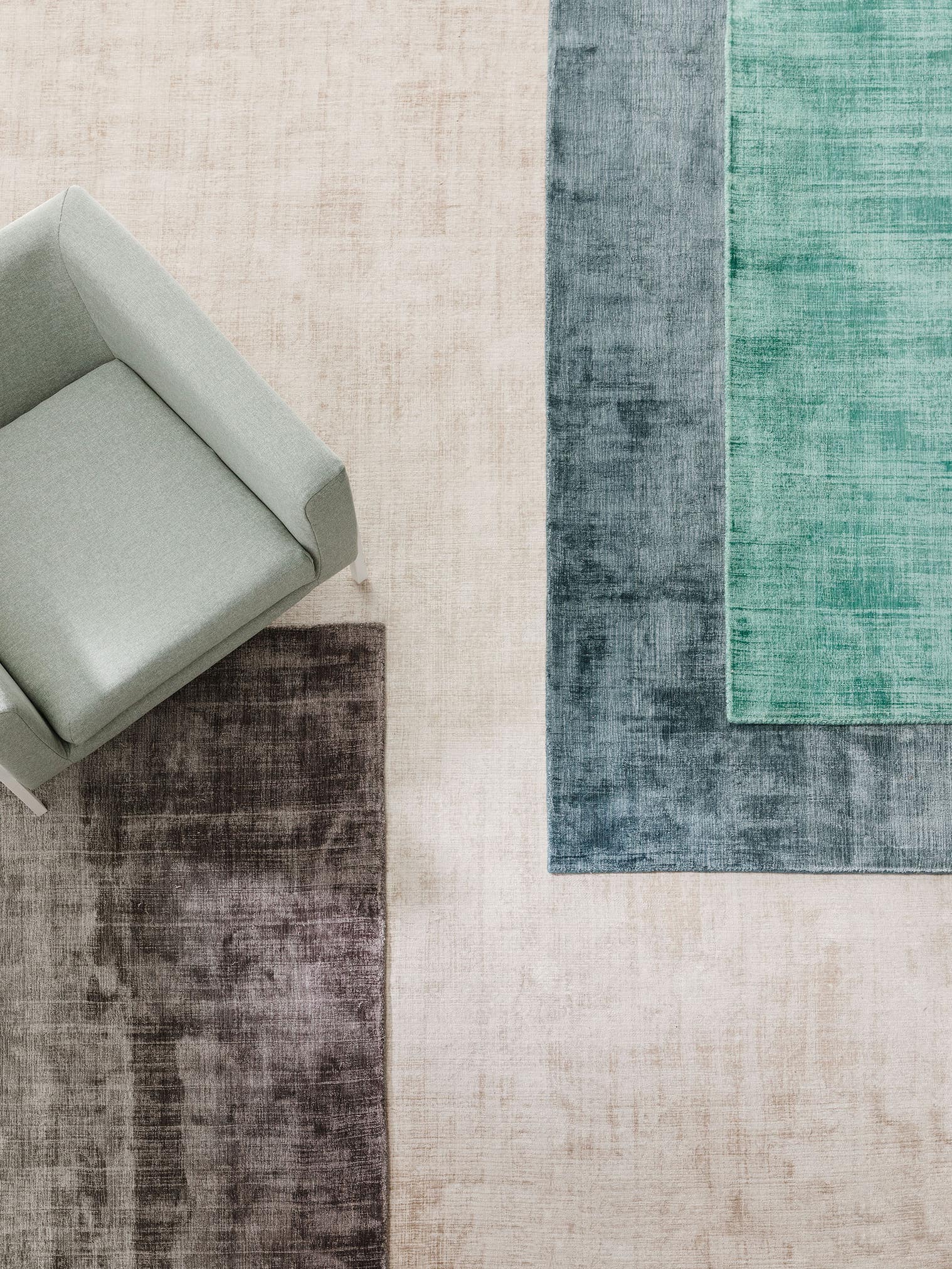 Tapijt van 100% Viscose in Beige met een 6 - 10 mm hoge pool van benuta Finest