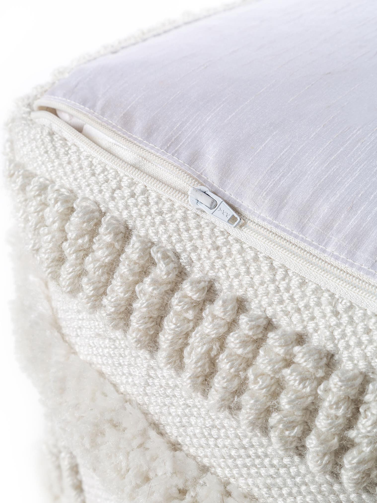 Pouf d'intérieur et d'extérieur Toni Ivoire en motif Berbère en 100% Polyester de benuta Pure