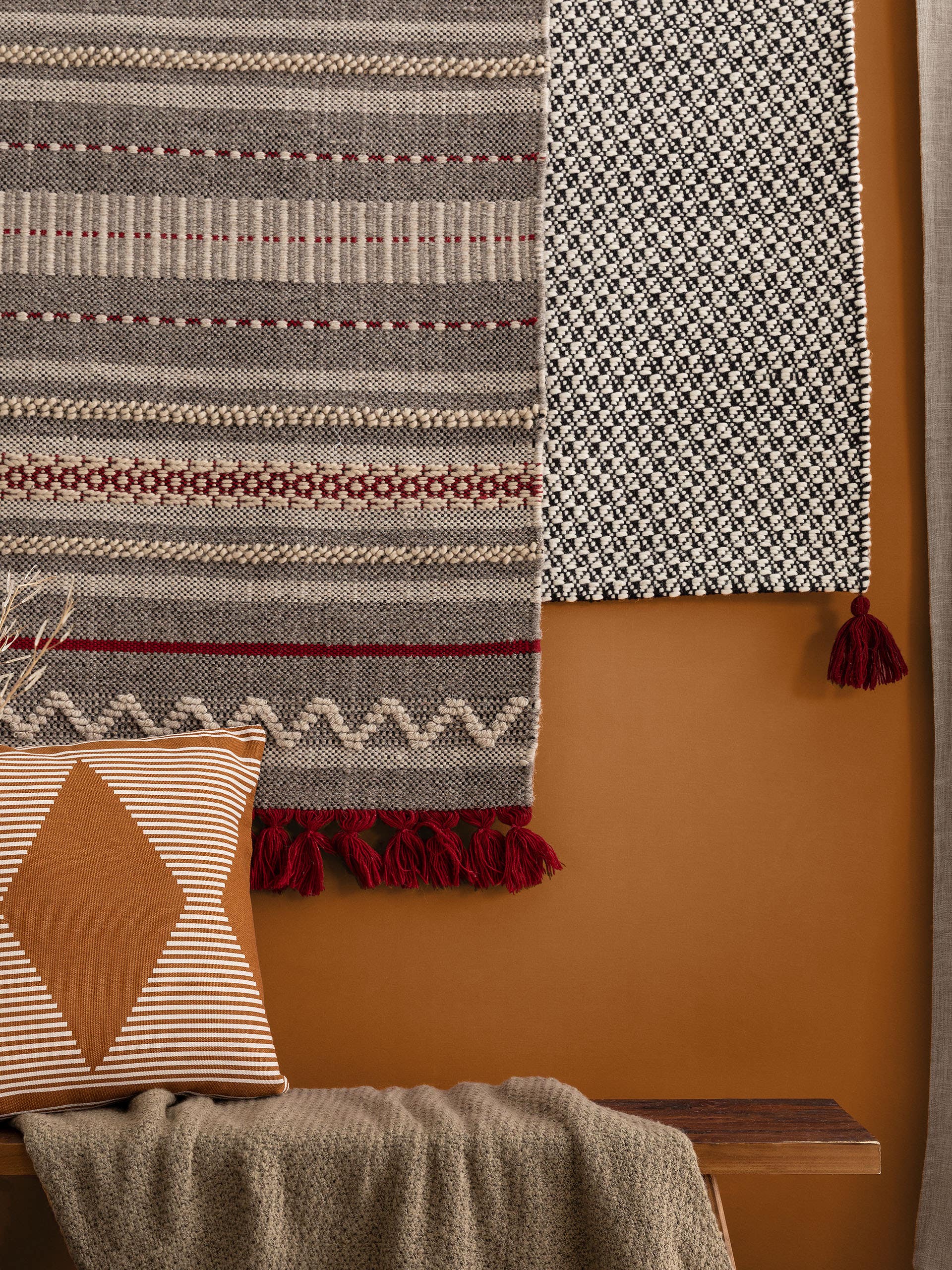 Rug made of 65% Wool, 25% Cotton, 10% Polyamide in Grey with a 1- 5 mm high pile by benuta Pure