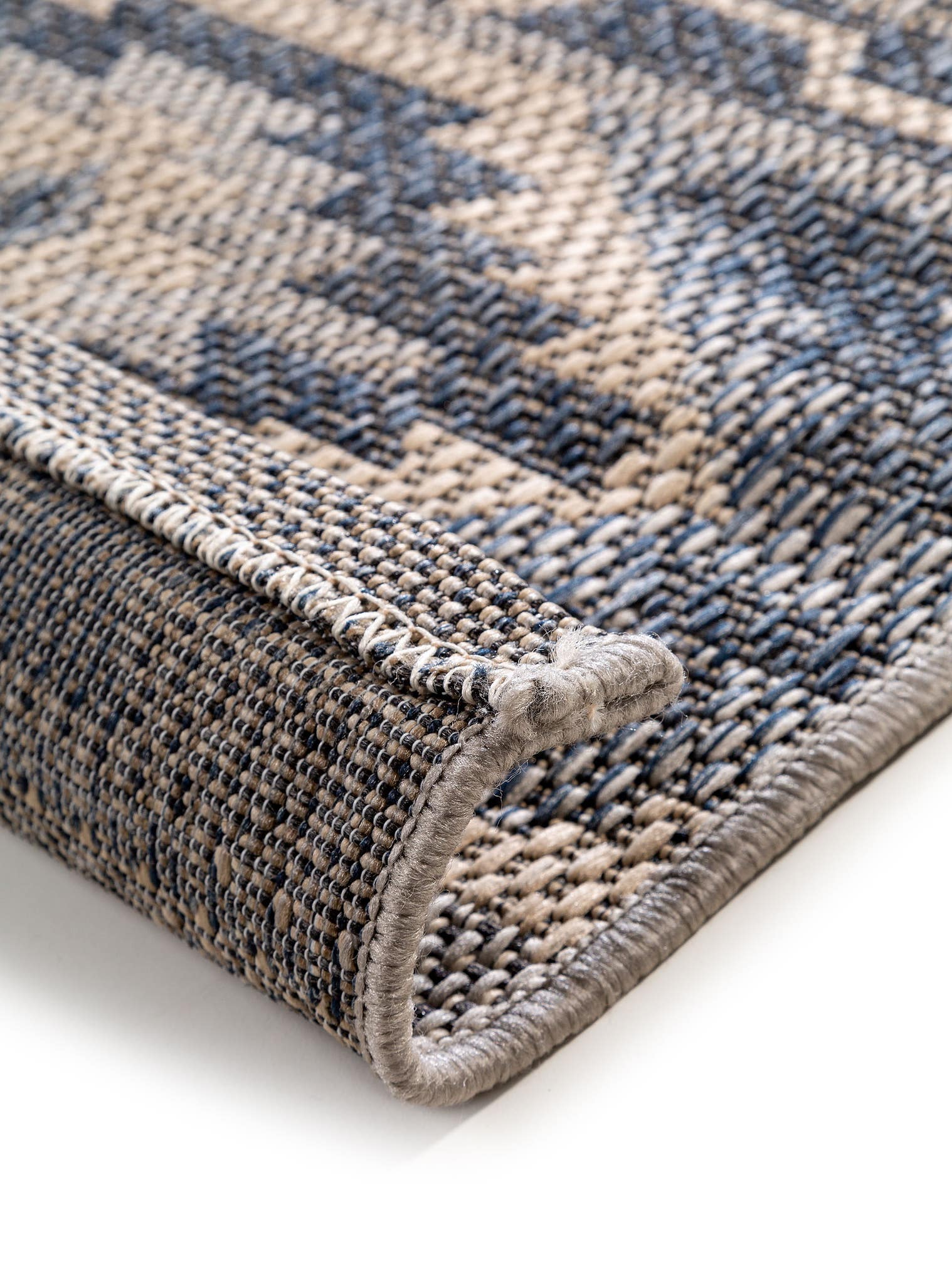 Teppich aus 100% Polypropylen in Blau mit bis 5 mm hohem Flor von benuta Nest