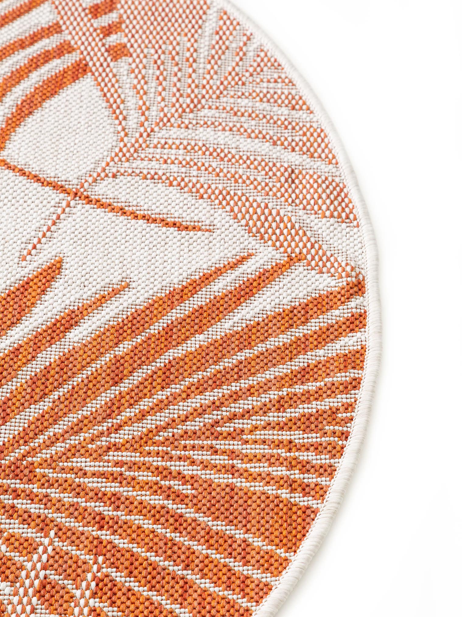 Teppich aus 100% Polypropylen in Orange mit bis 5 mm hohem Flor von benuta Nest