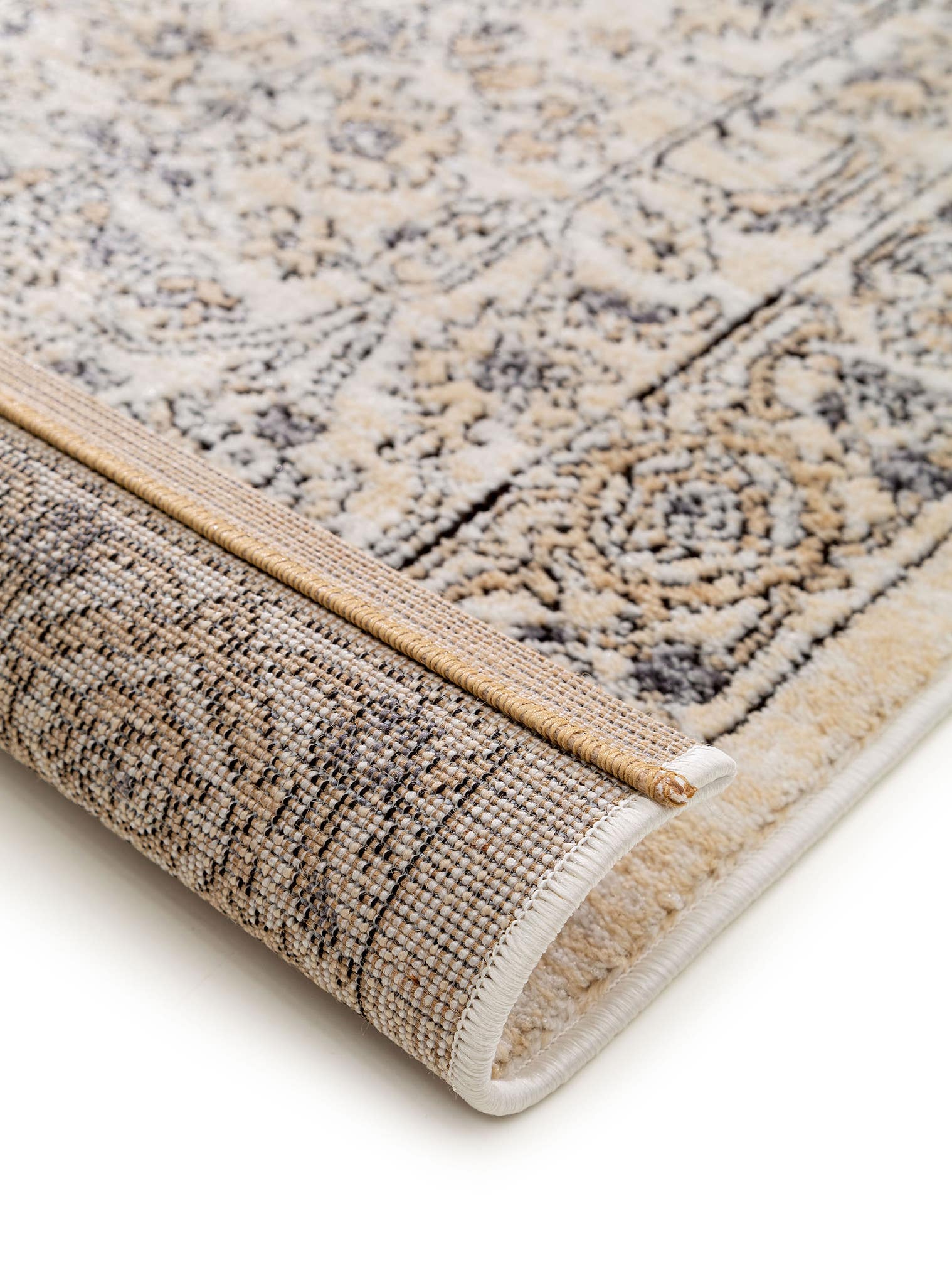 Tappeto di 70% Poliestere, 30% Polipropilene in Beige con pelo alto 11 - 20 mm da benuta Nest