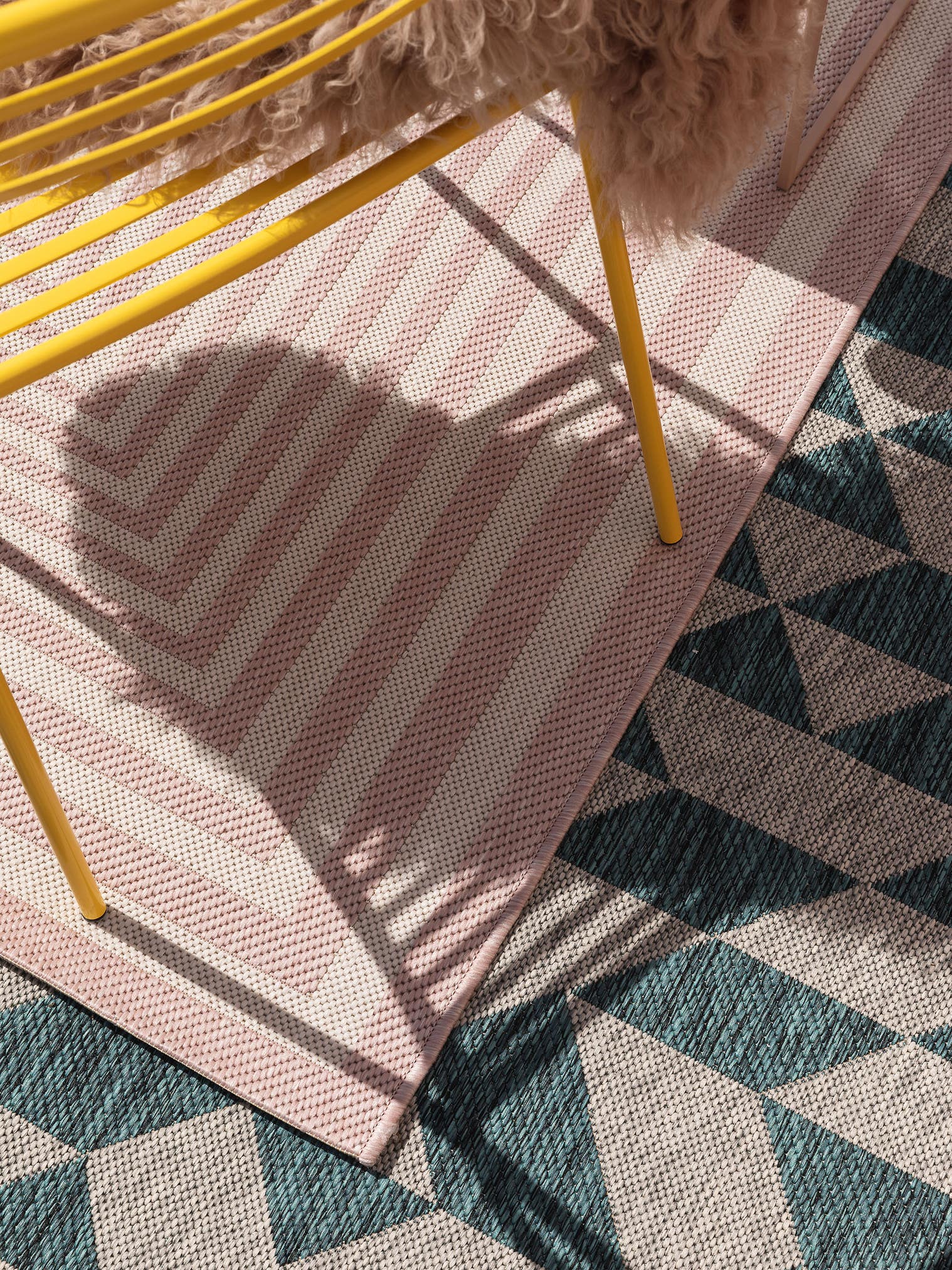 Teppich aus 100% Polypropylen in Blau mit bis 5 mm hohem Flor von benuta