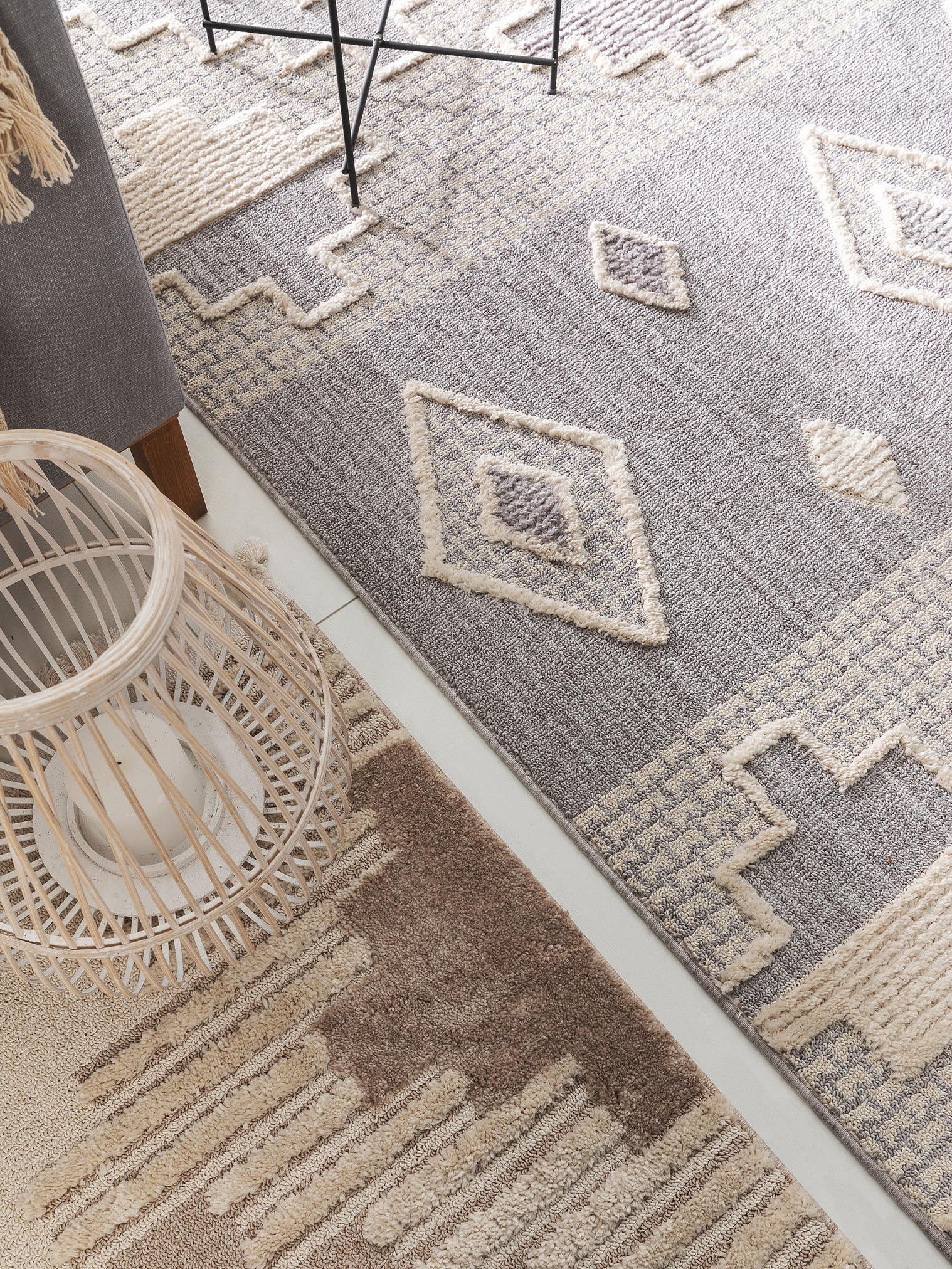 Teppe av 100 % polyester i Beige med 11 til 20 mm høy lugg fra benuta Pop
