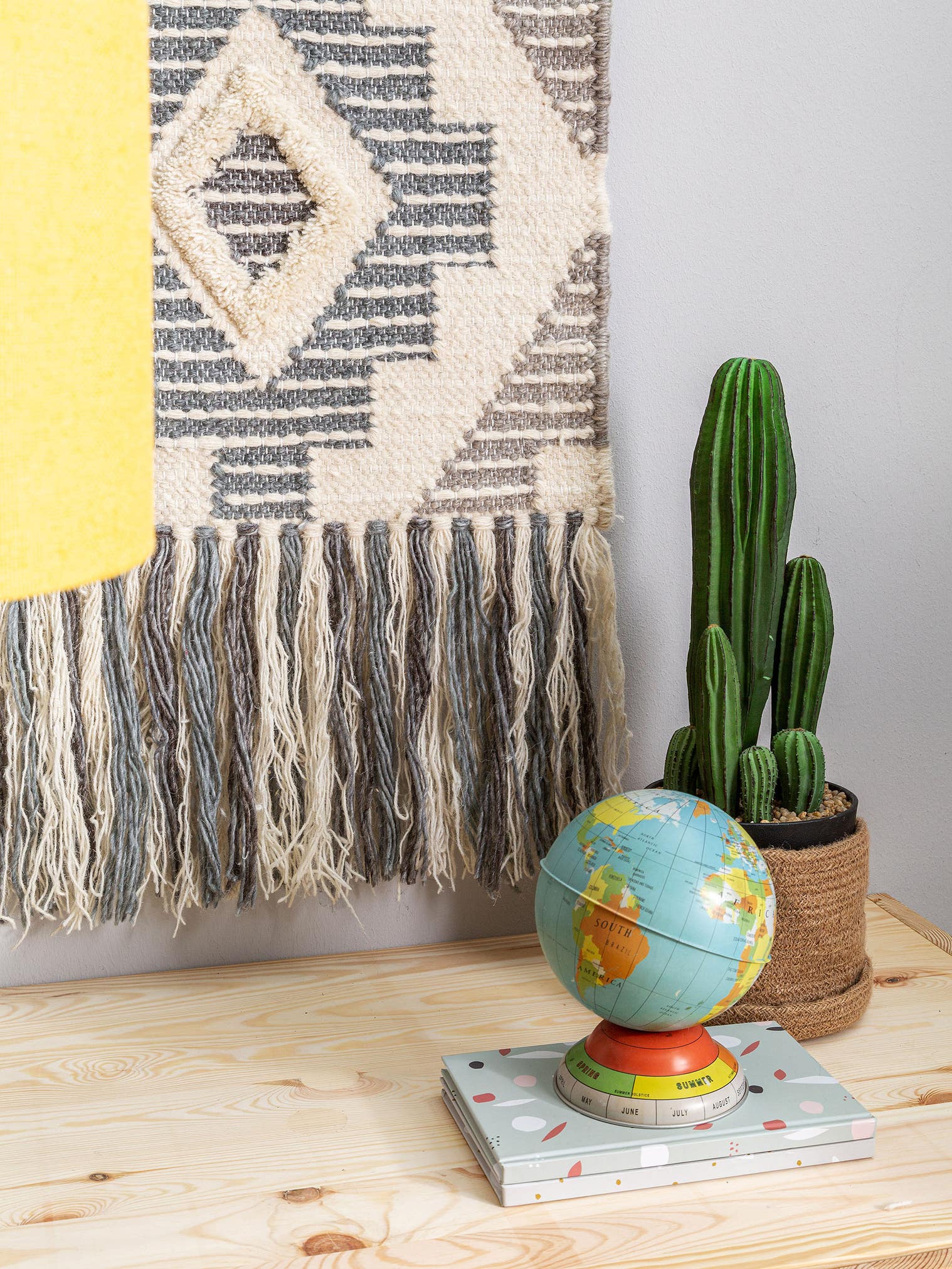 Adorno para paredes Wanda Gris oscuro im Design Kelim aus 70% Lana, 30% Poliéster von Lytte