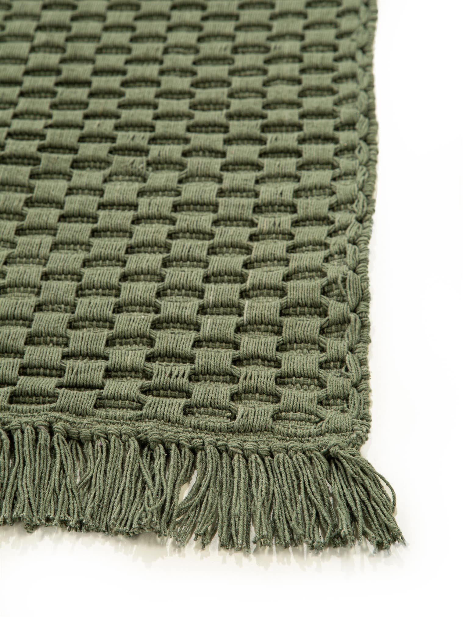Teppich aus 100% Baumwolle in Grün mit 11 bis 20 mm hohem Flor von benuta Nest